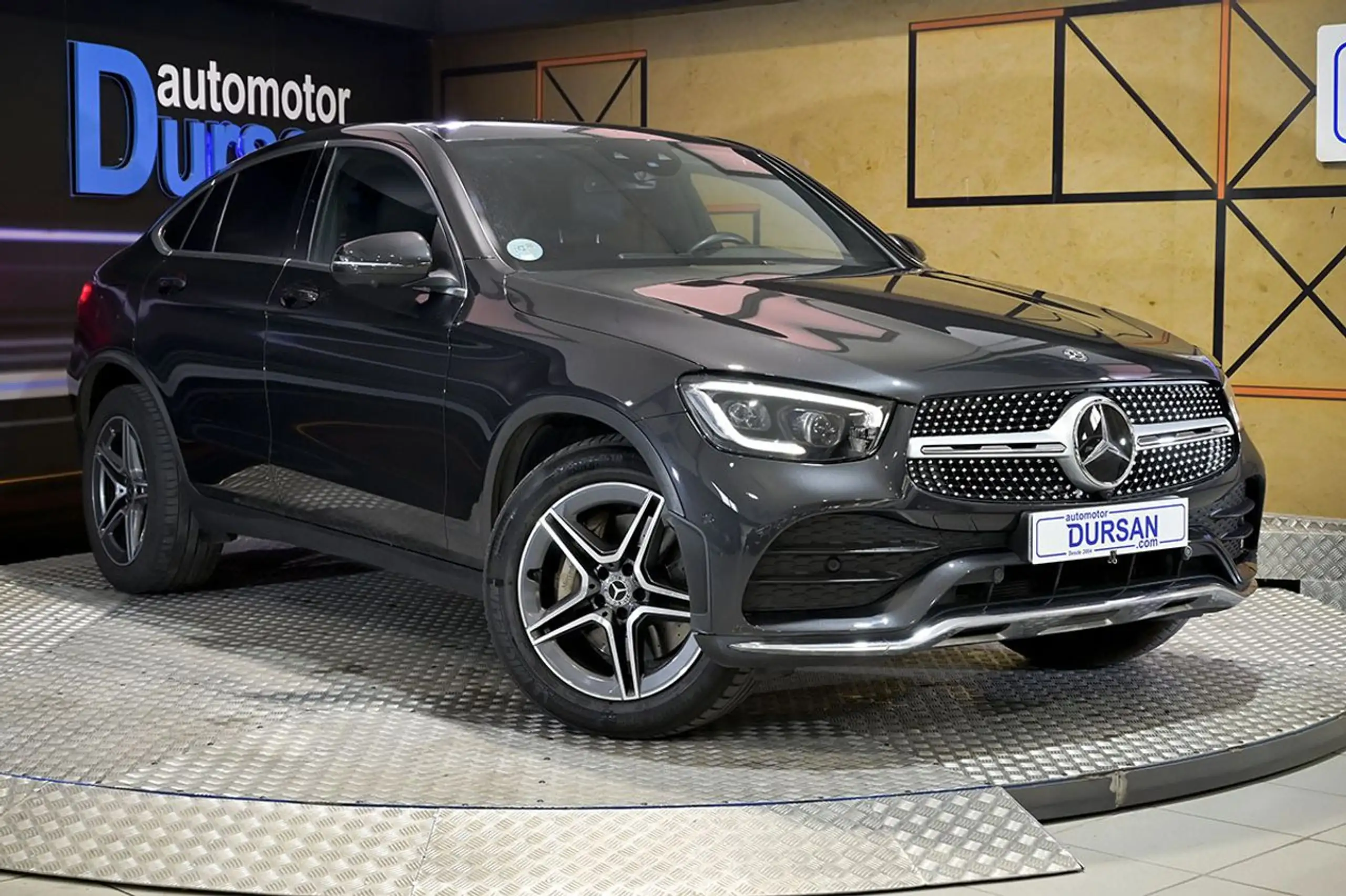 Mercedes-Benz - GLC 300