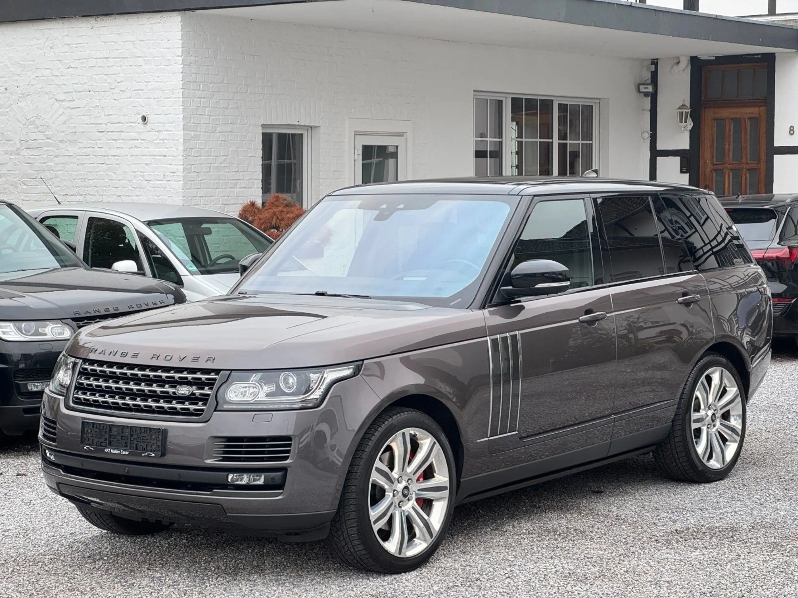 Land Rover - Range Rover