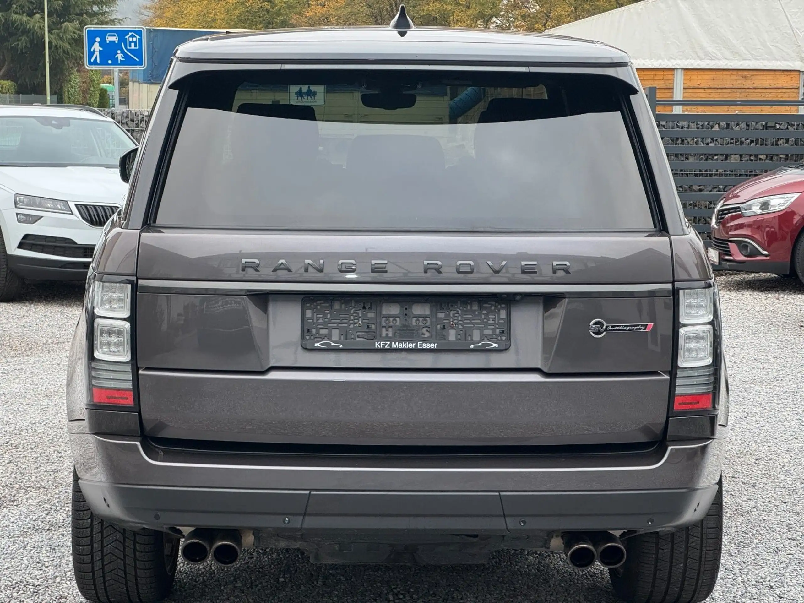 Land Rover - Range Rover