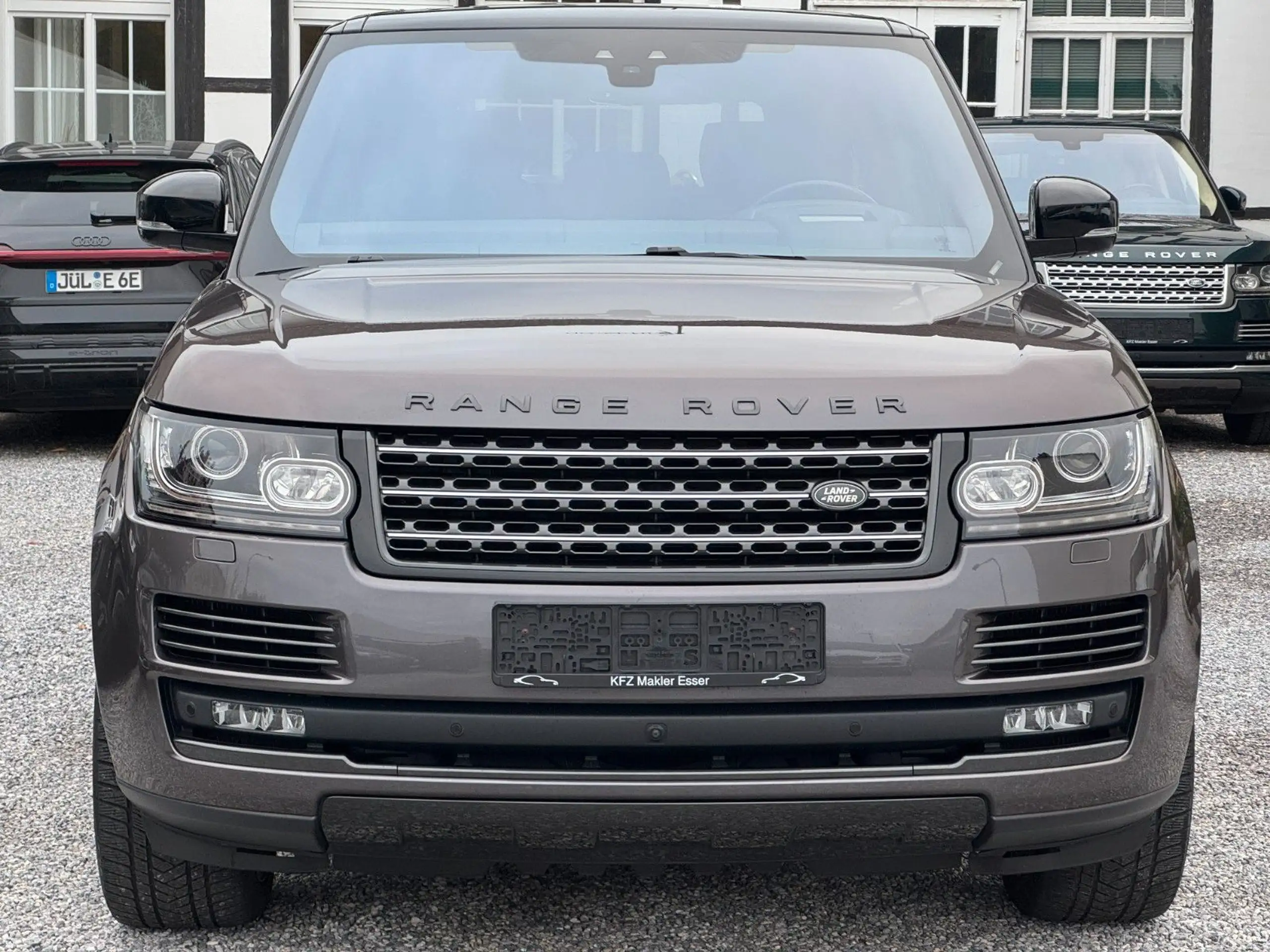 Land Rover - Range Rover