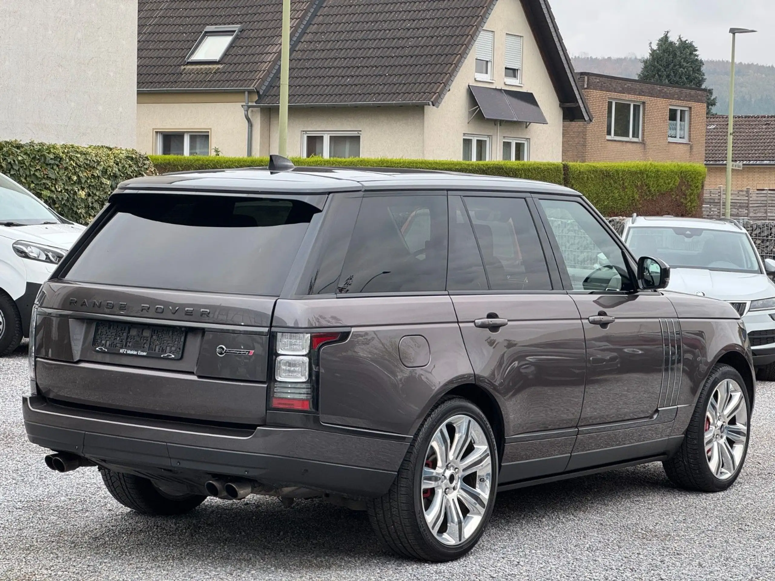 Land Rover - Range Rover