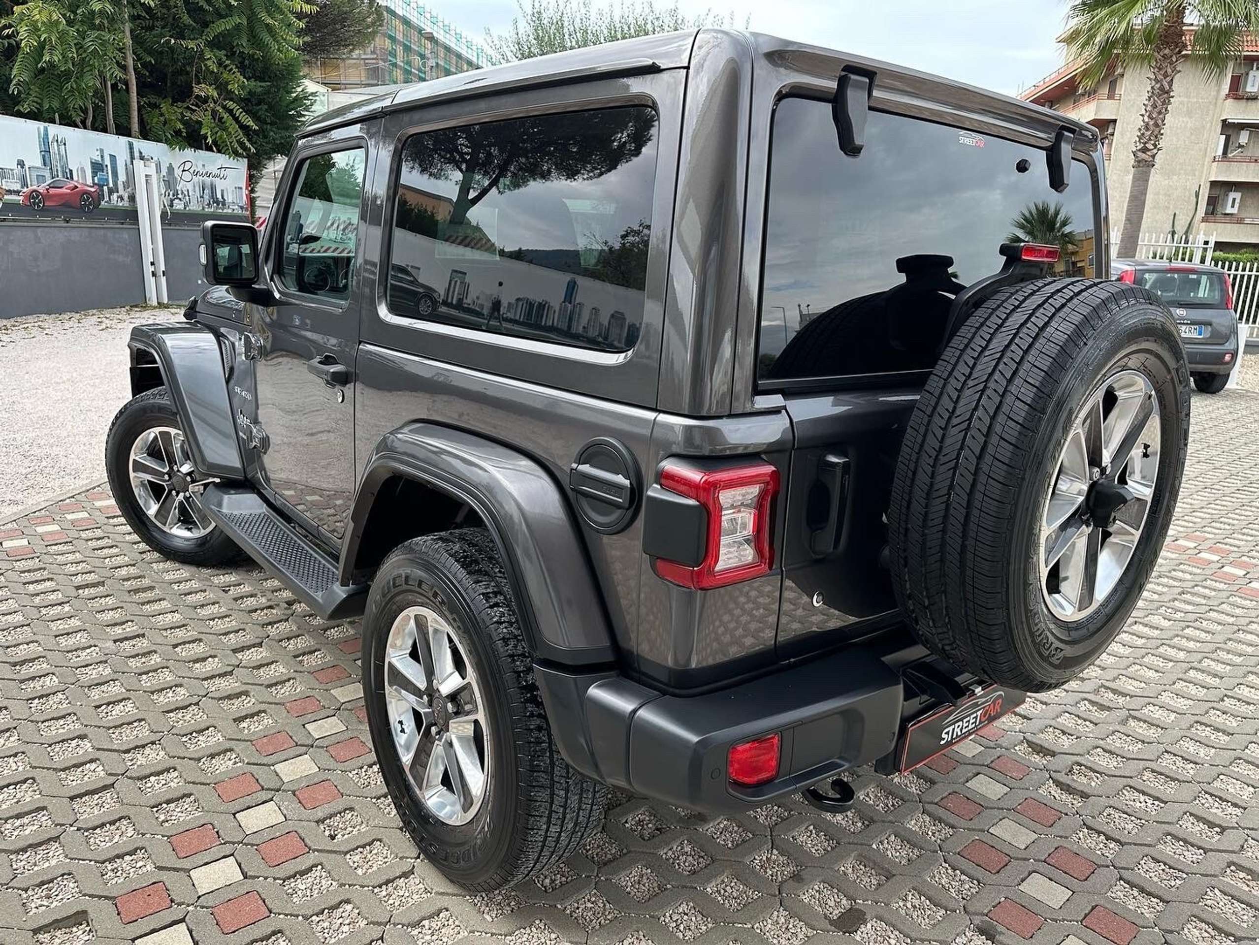 Jeep - Wrangler