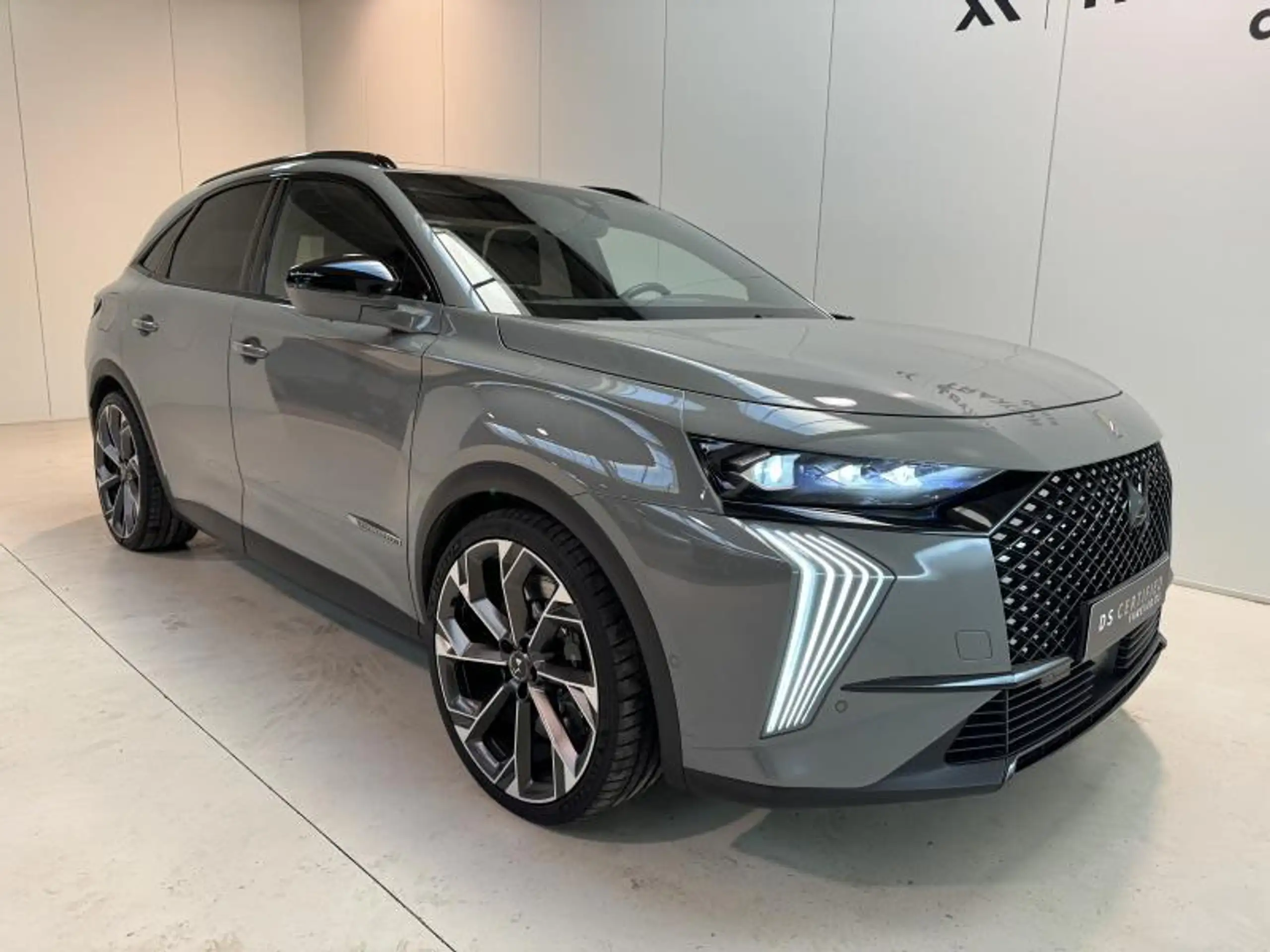 DS Automobiles - DS 7 Crossback