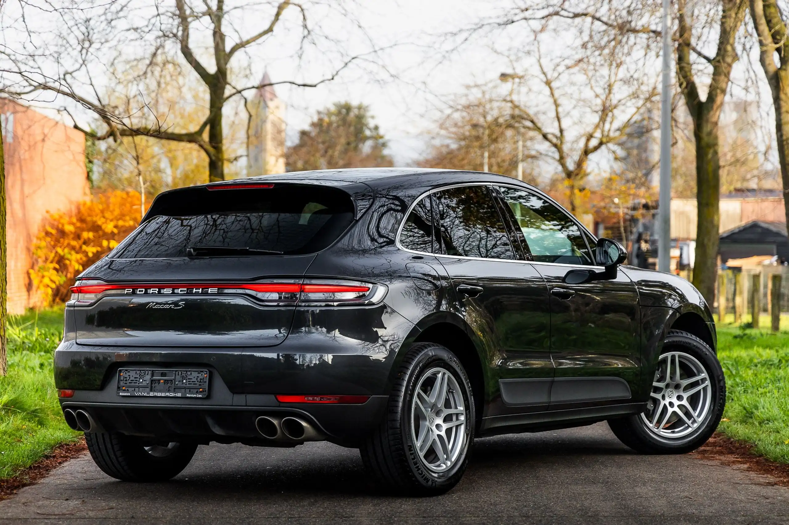 Porsche - Macan