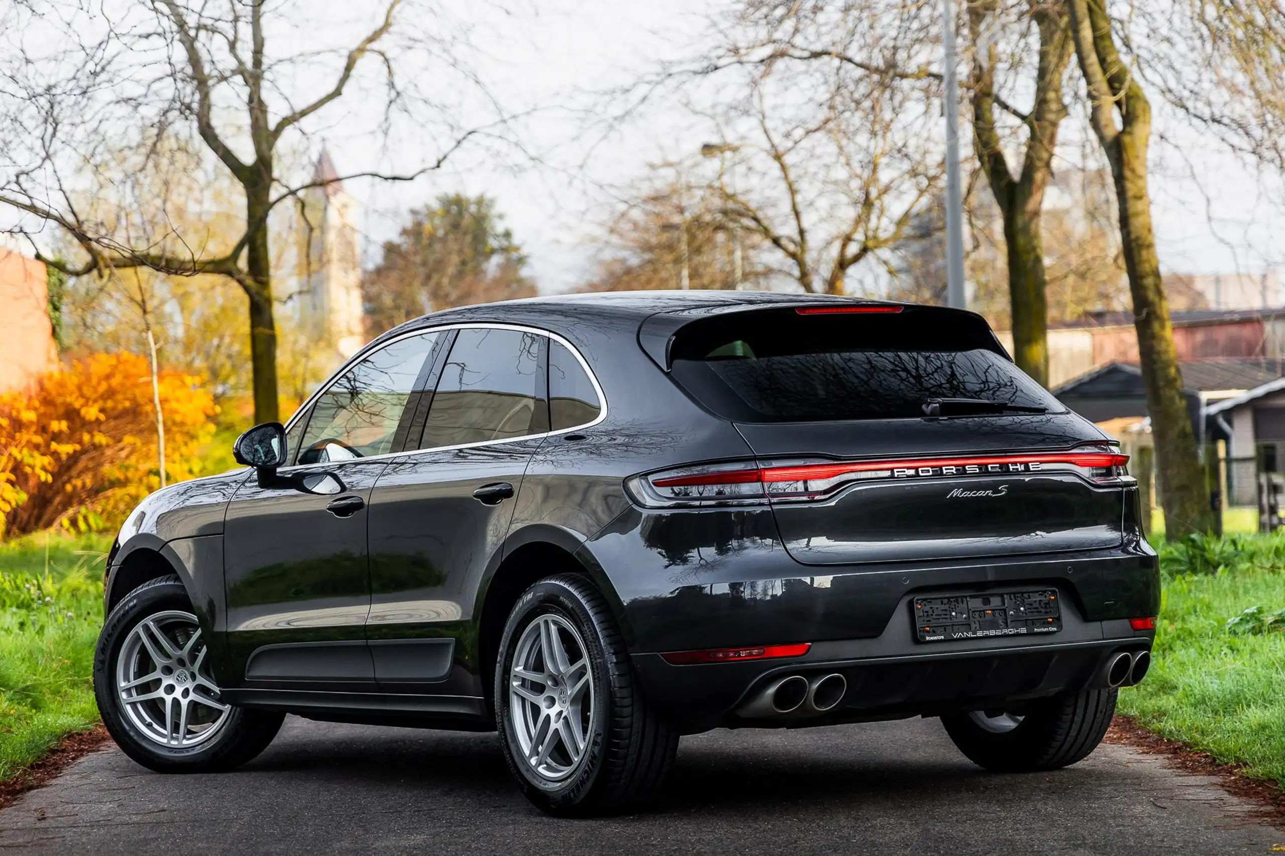 Porsche - Macan