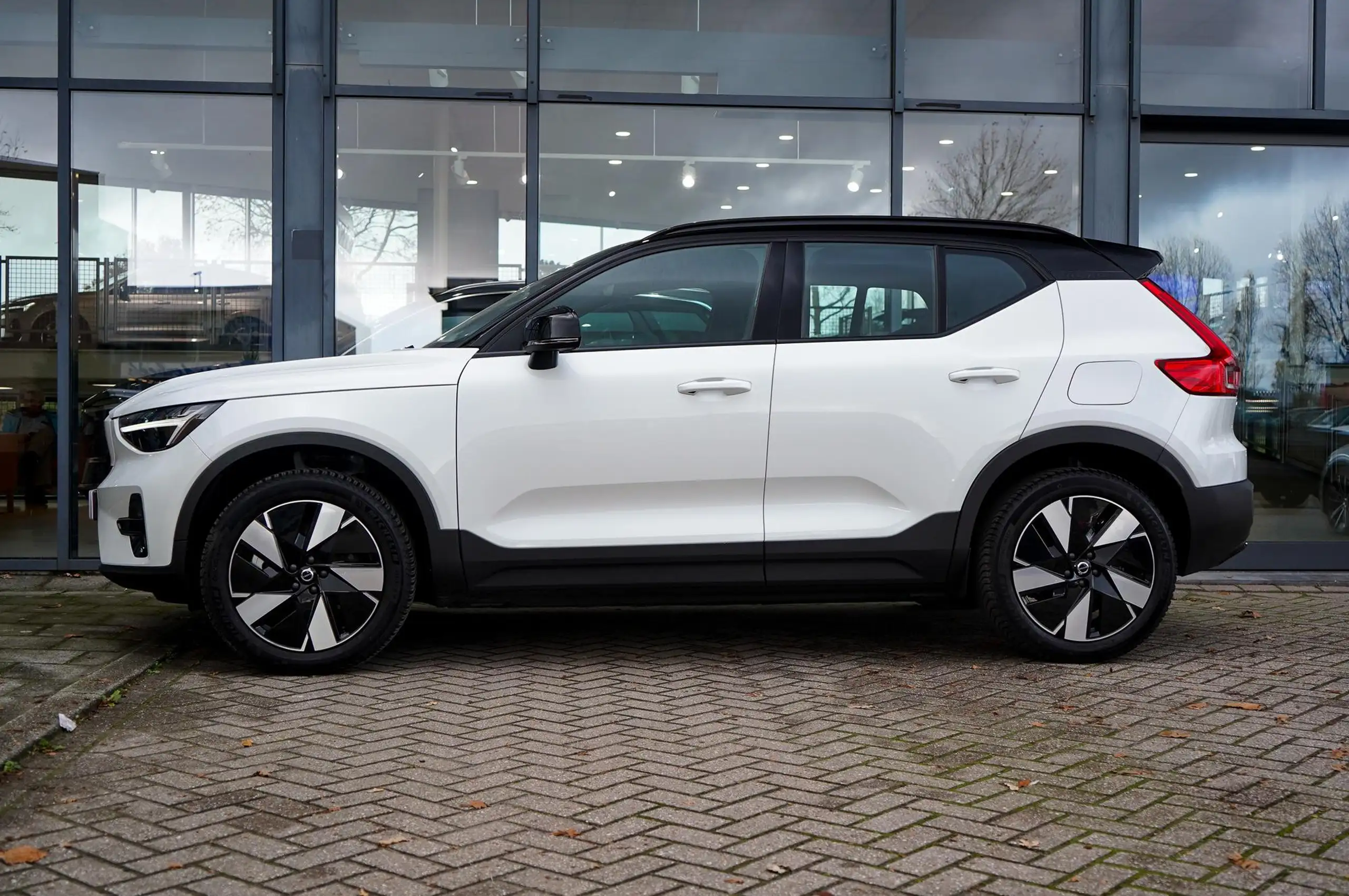 Volvo - XC40