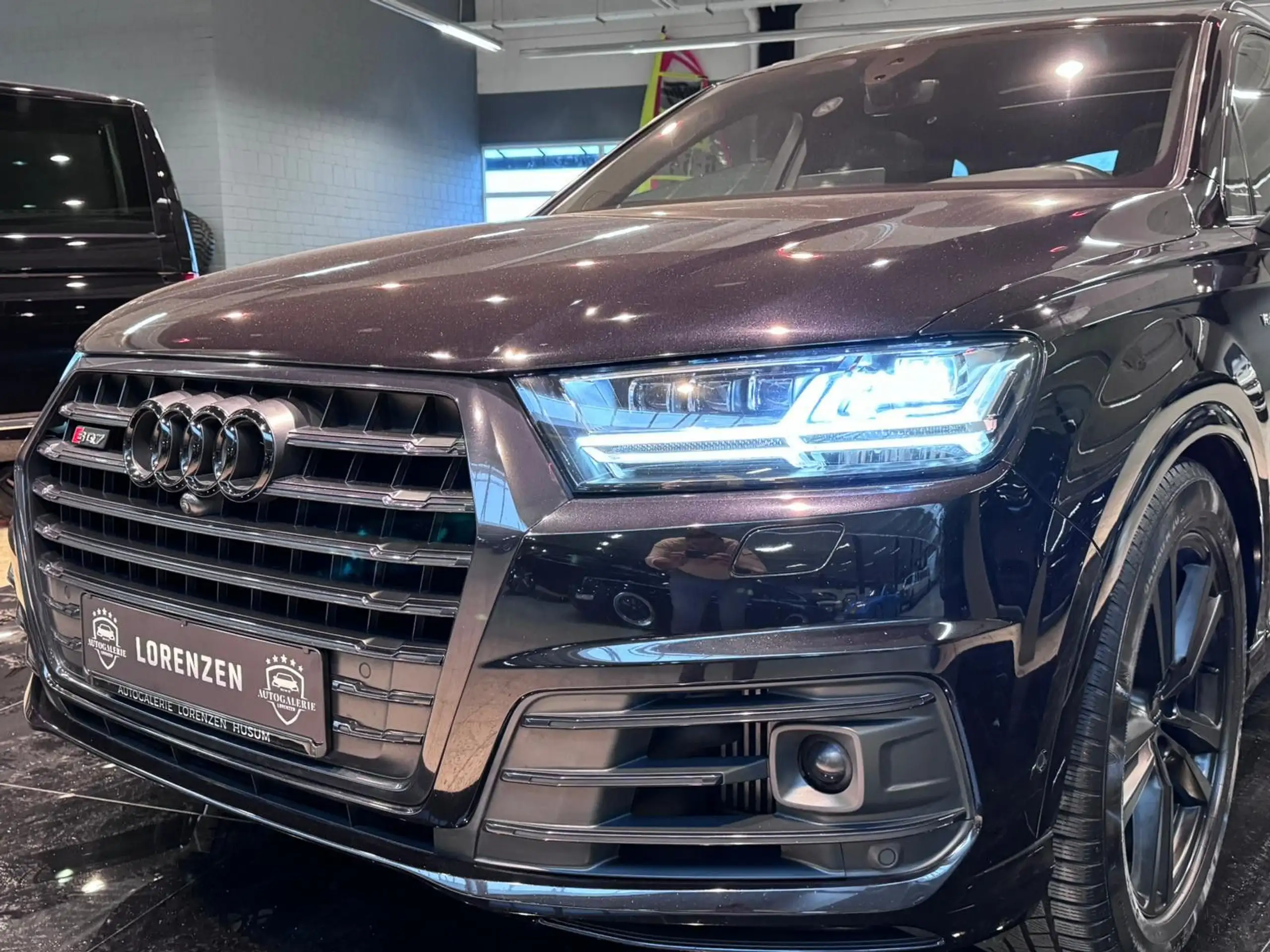 Audi - SQ7