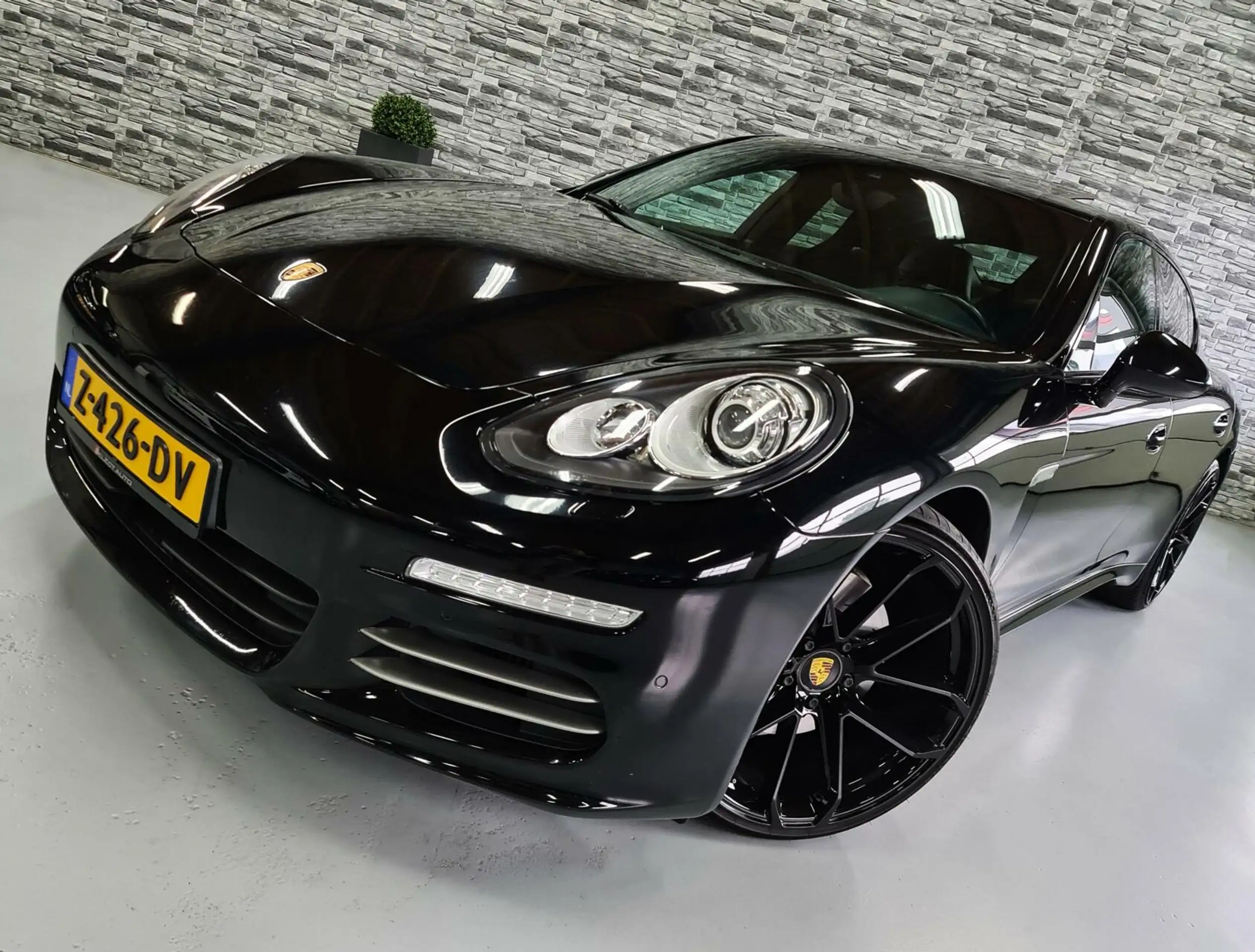 Porsche - Panamera