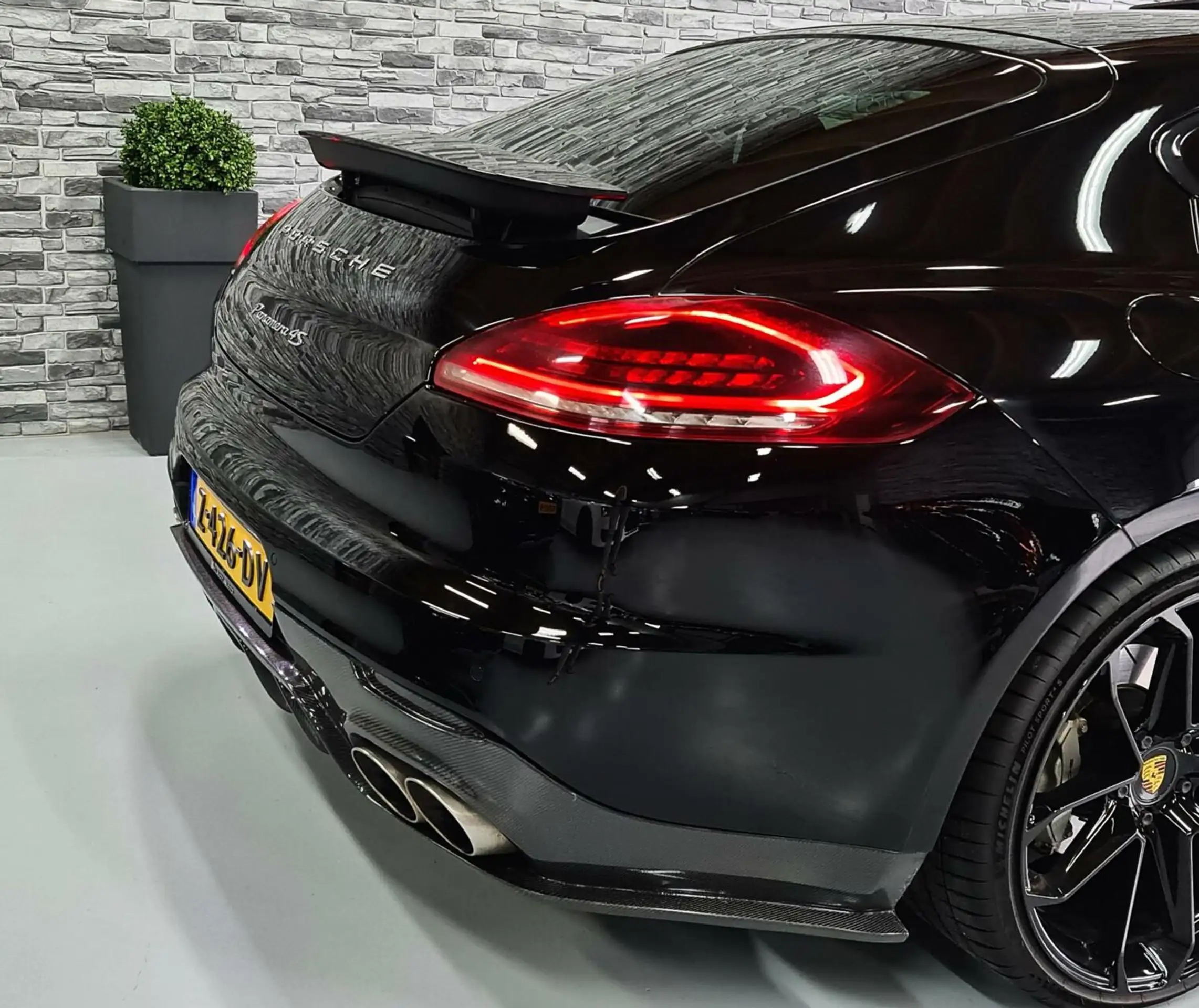 Porsche - Panamera