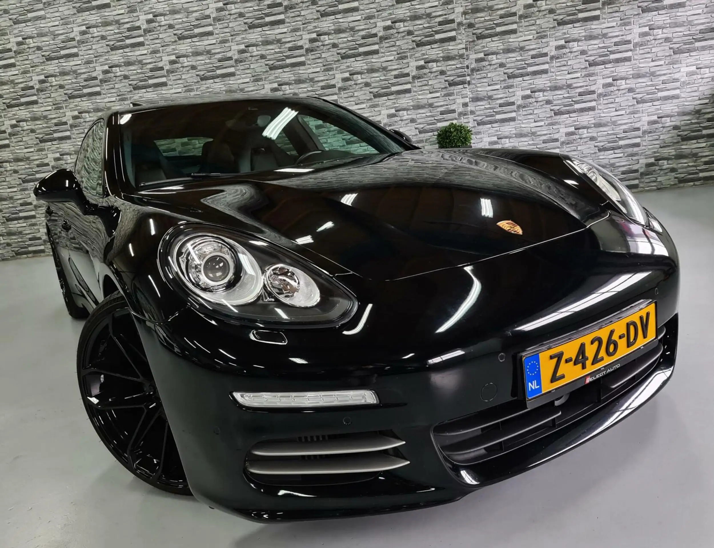 Porsche - Panamera