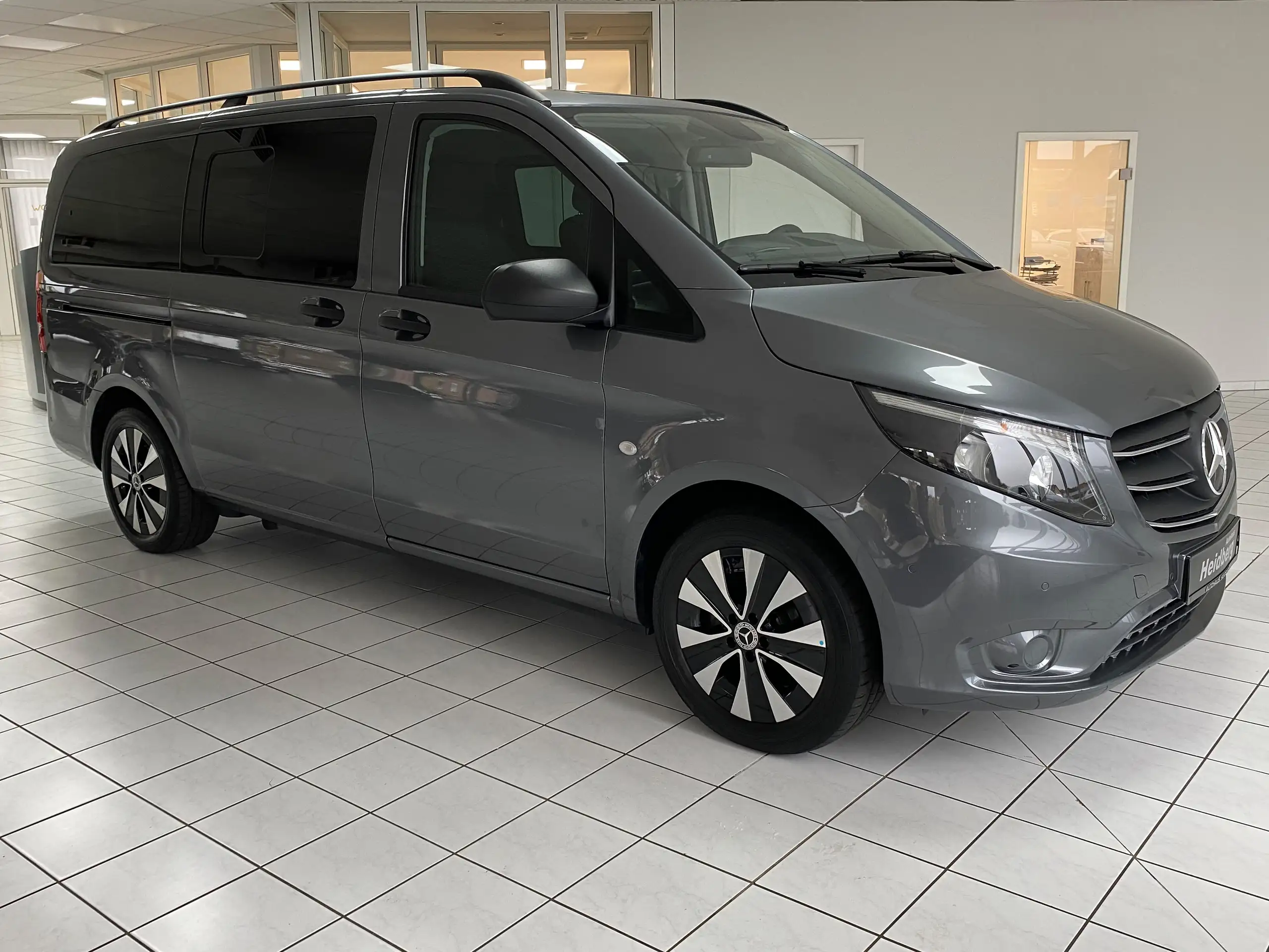 Mercedes-Benz - Vito