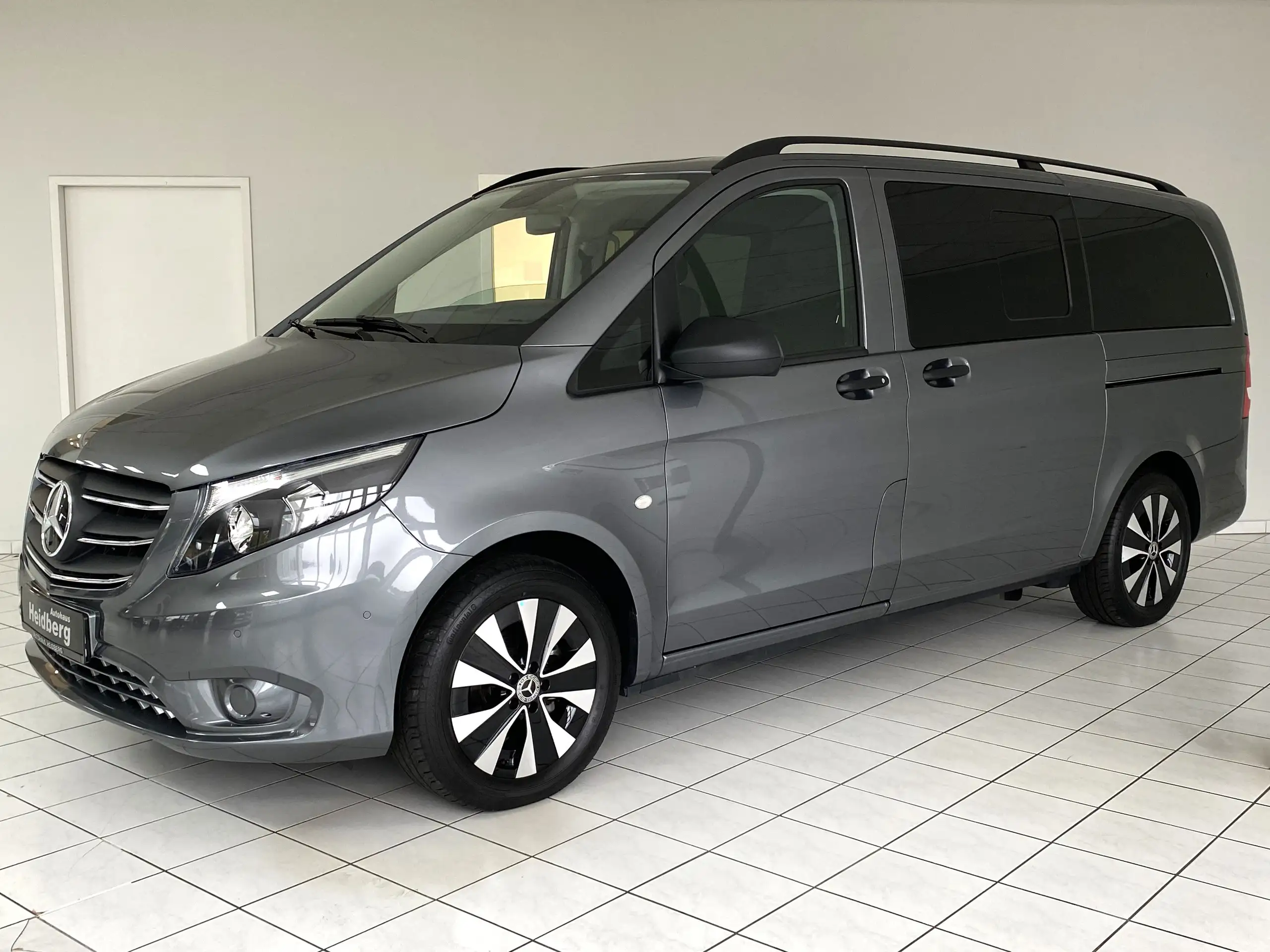 Mercedes-Benz - Vito