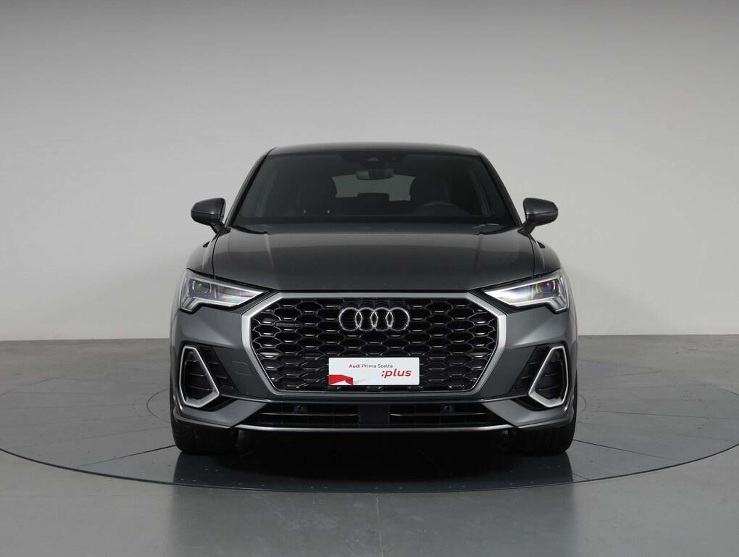 Audi - Q3