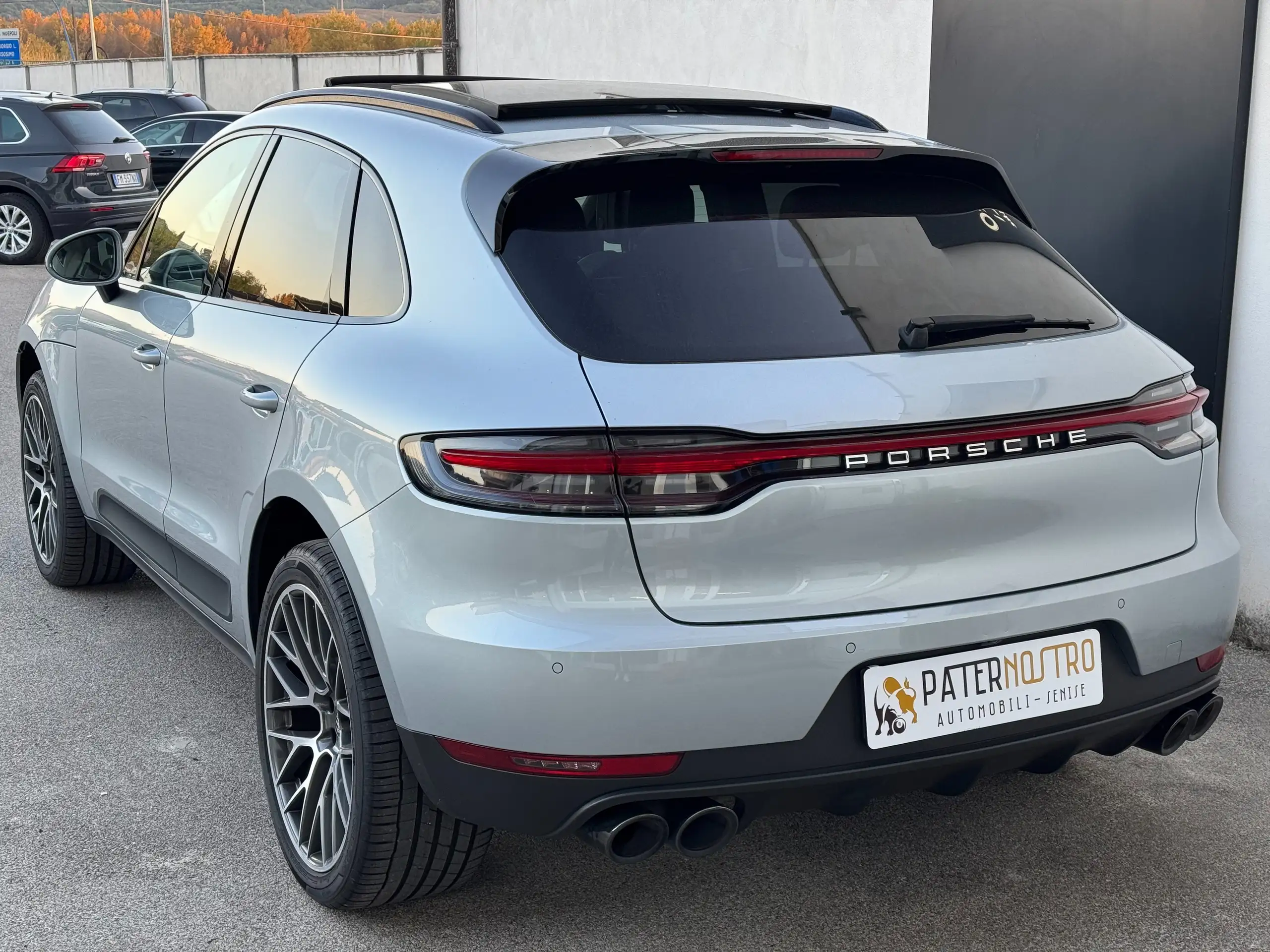 Porsche - Macan