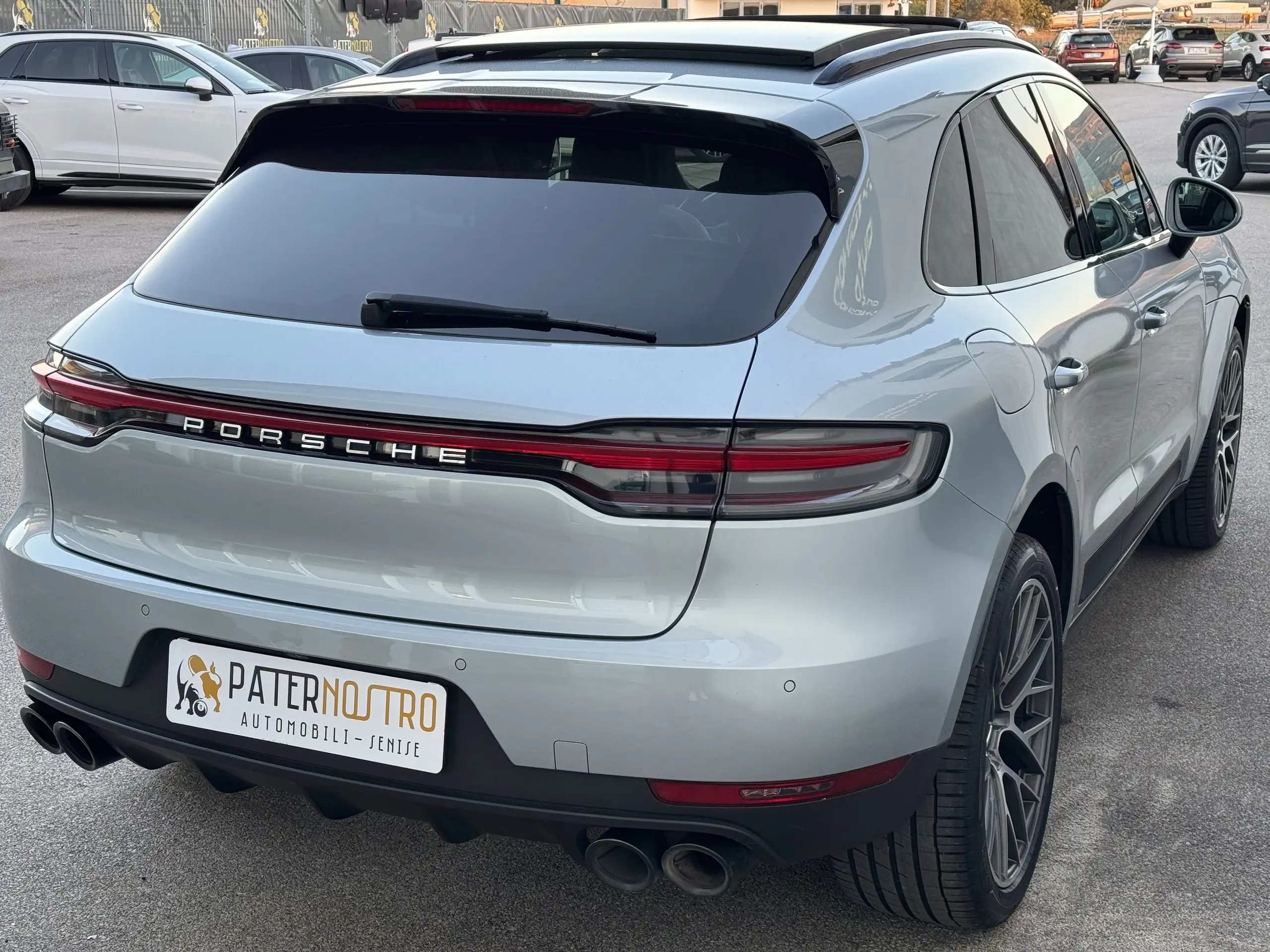 Porsche - Macan