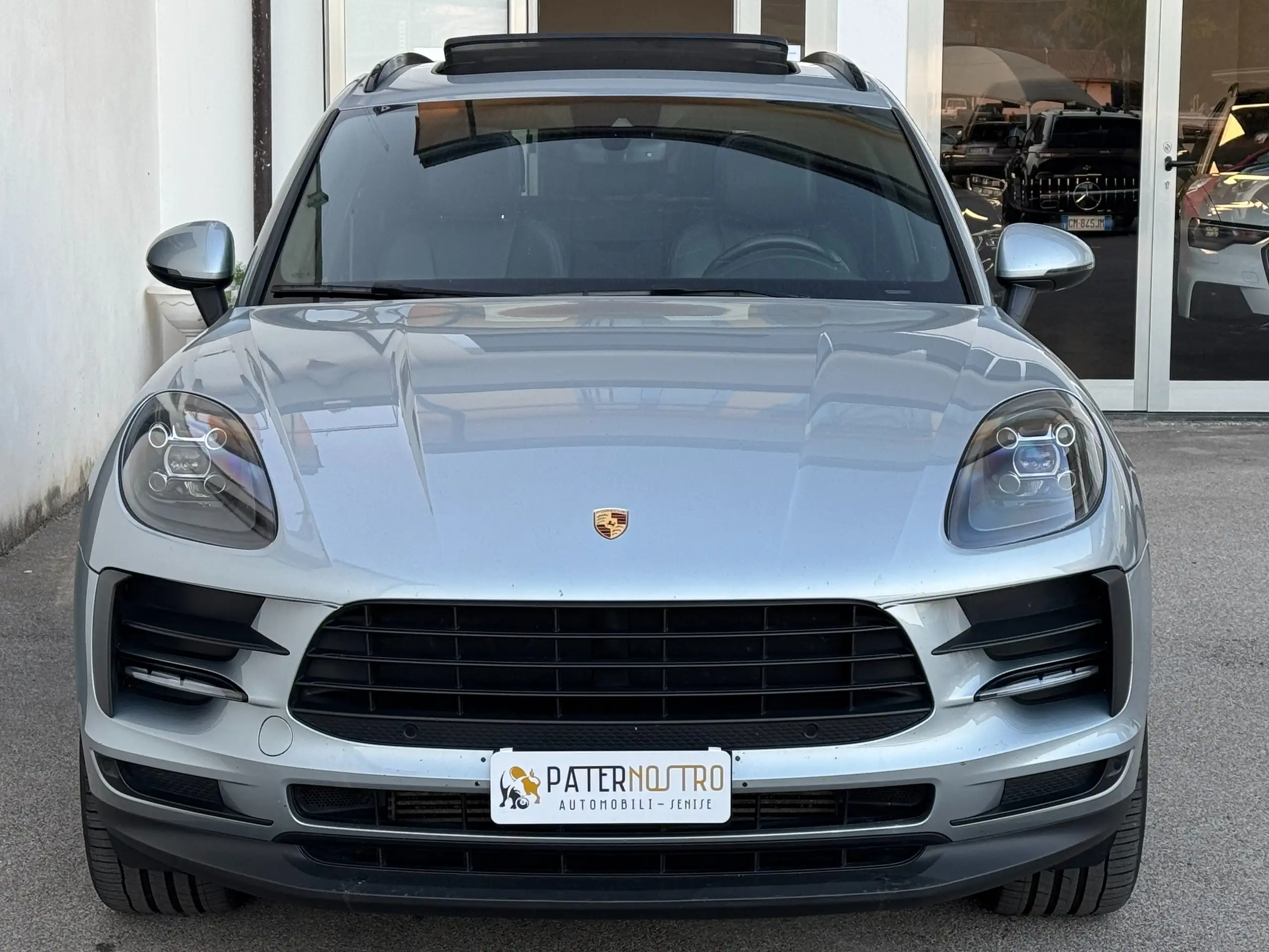 Porsche - Macan