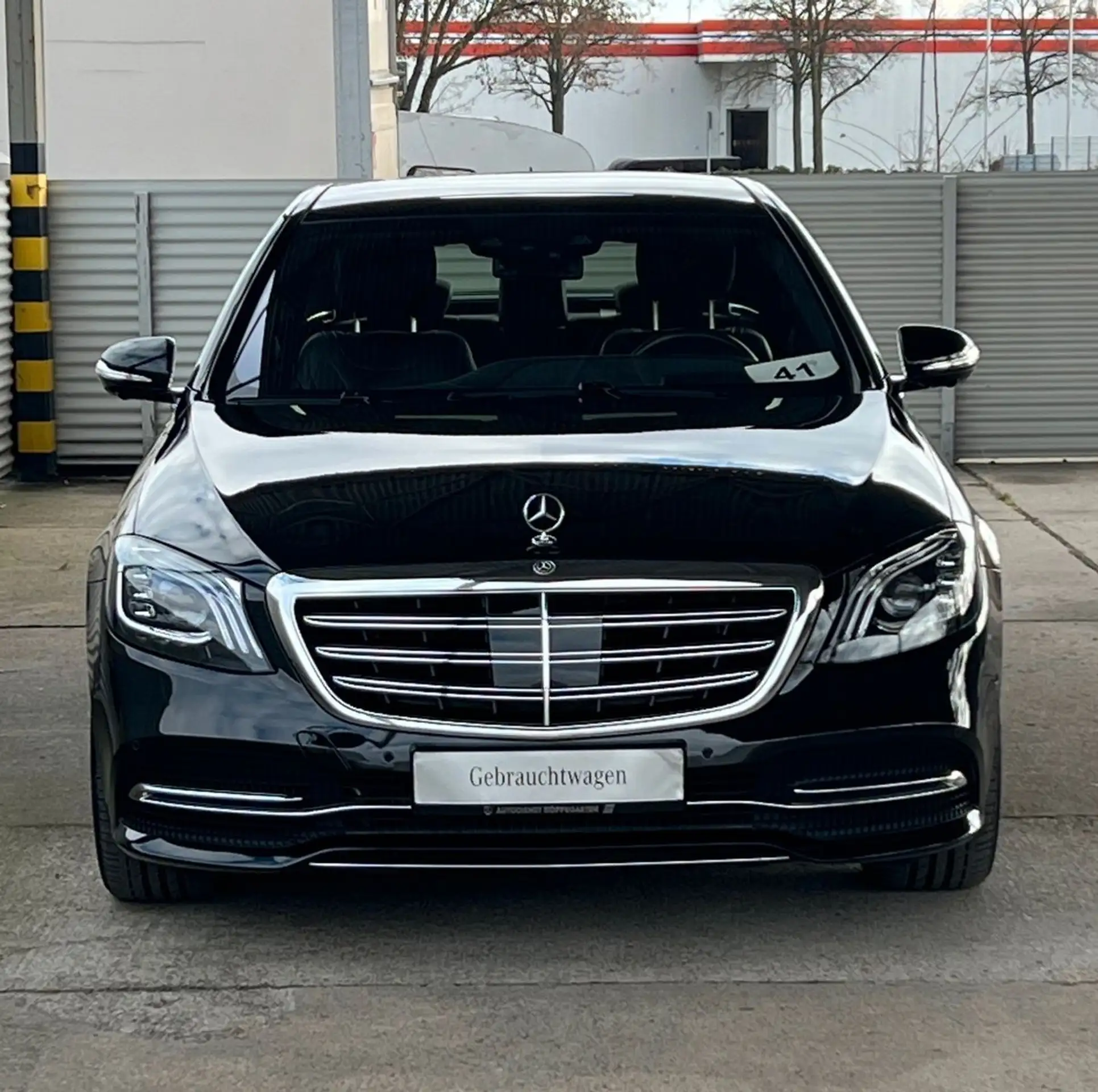 Mercedes-Benz - S 560