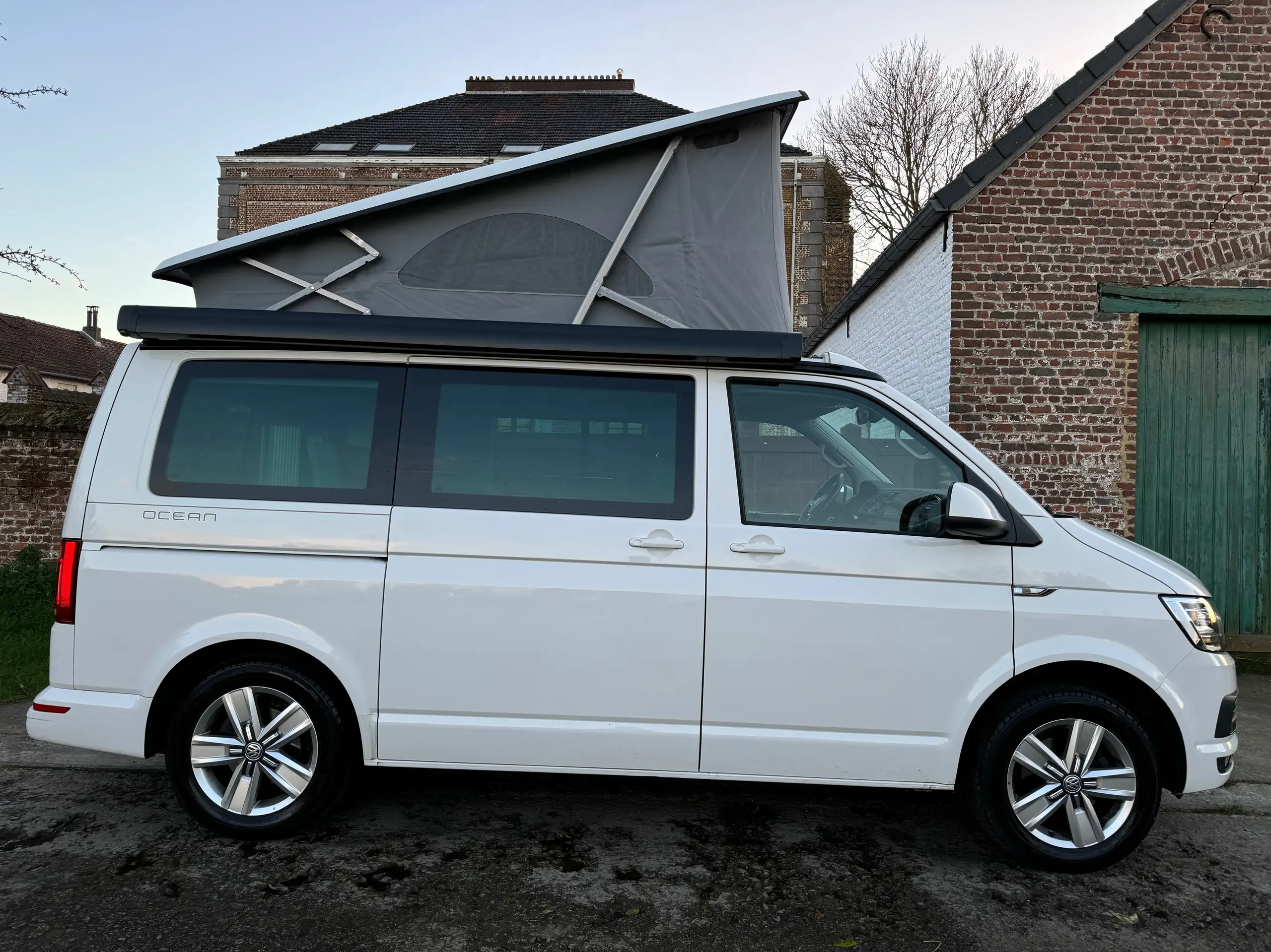 Volkswagen - T6 California