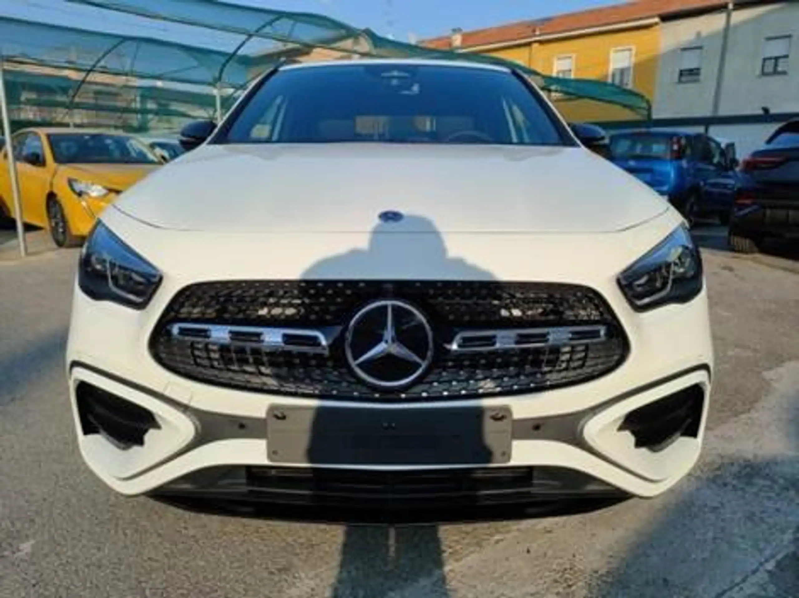 Mercedes-Benz - GLA 200