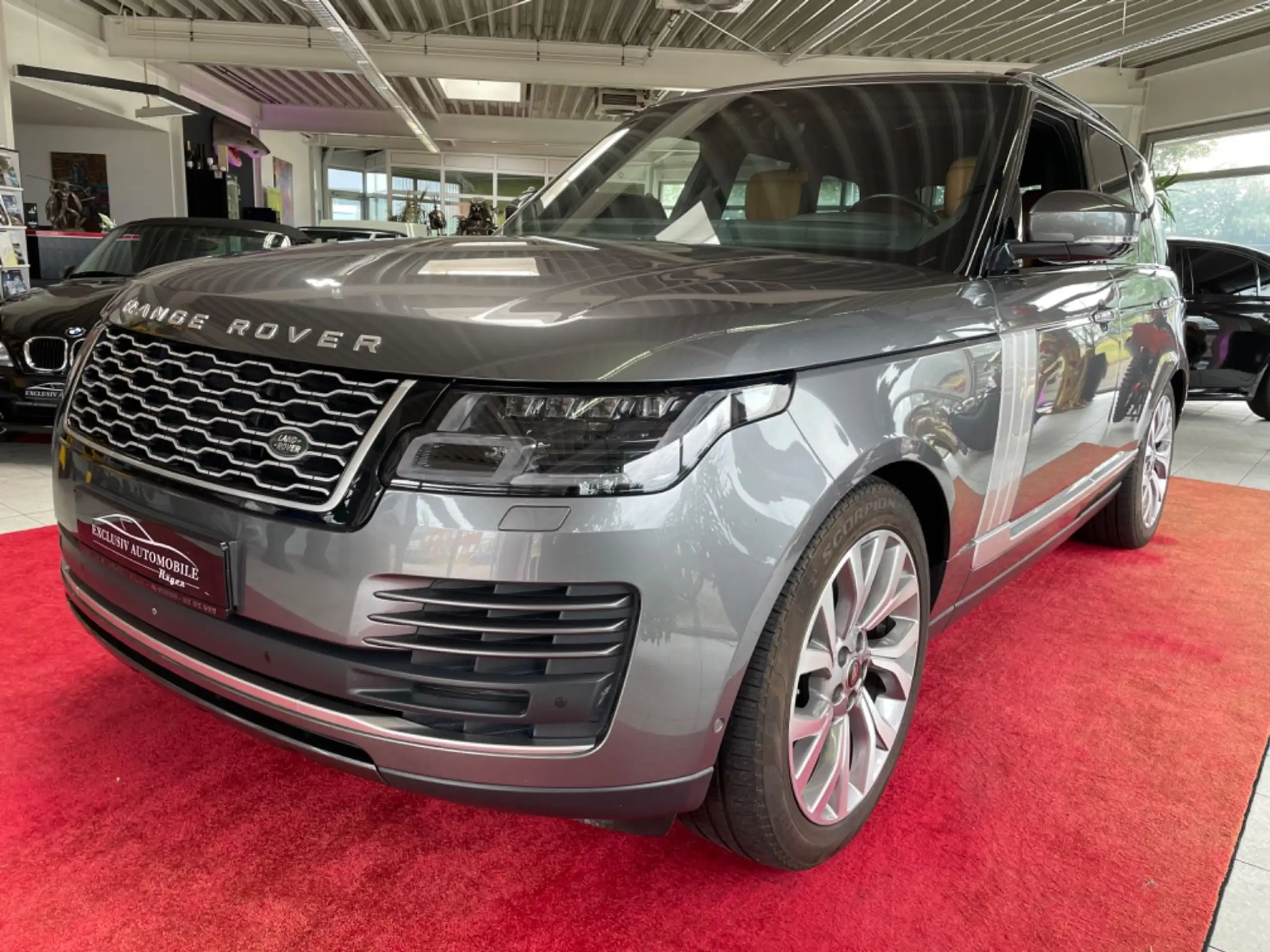 Land Rover - Range Rover