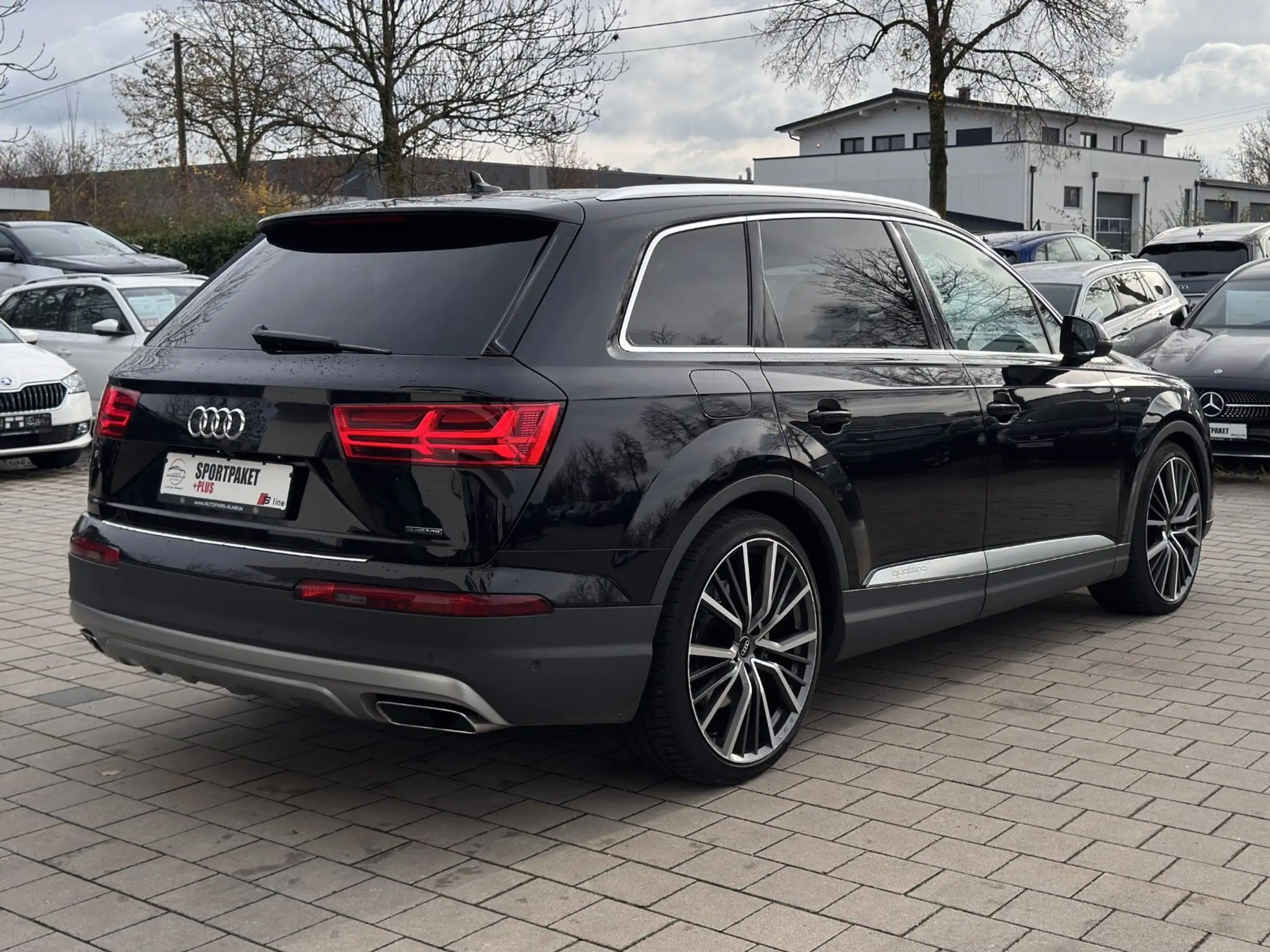 Audi - Q7