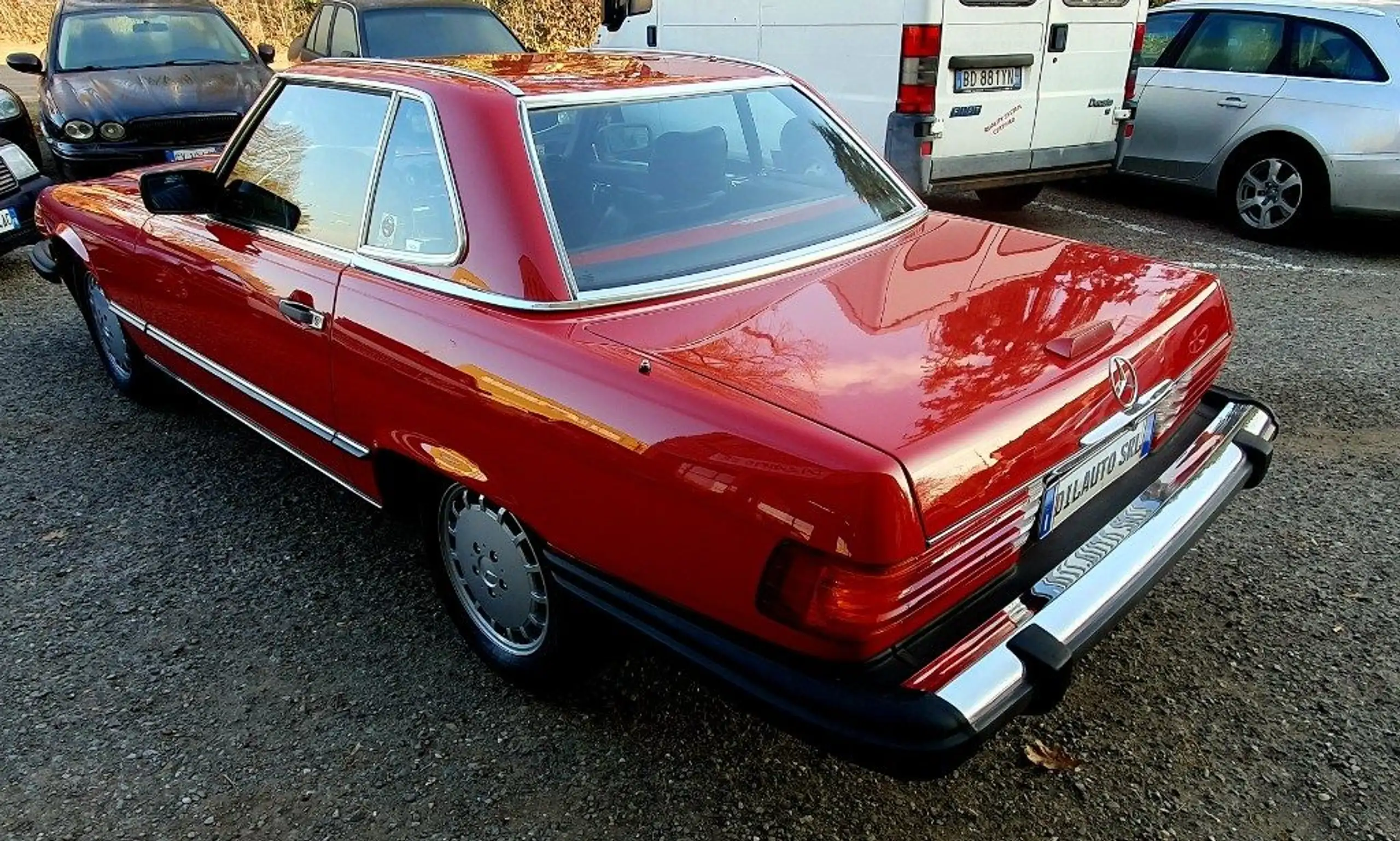 Mercedes-Benz - SL 560