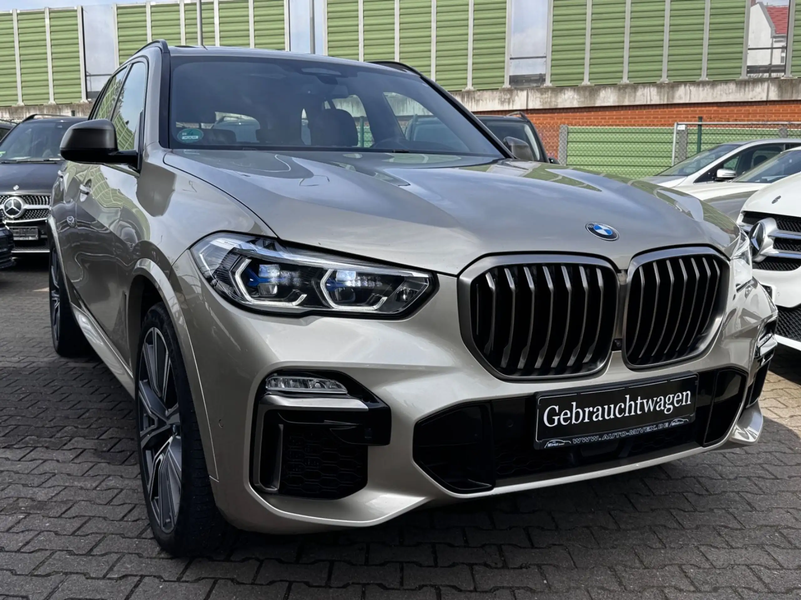 BMW - X5 M