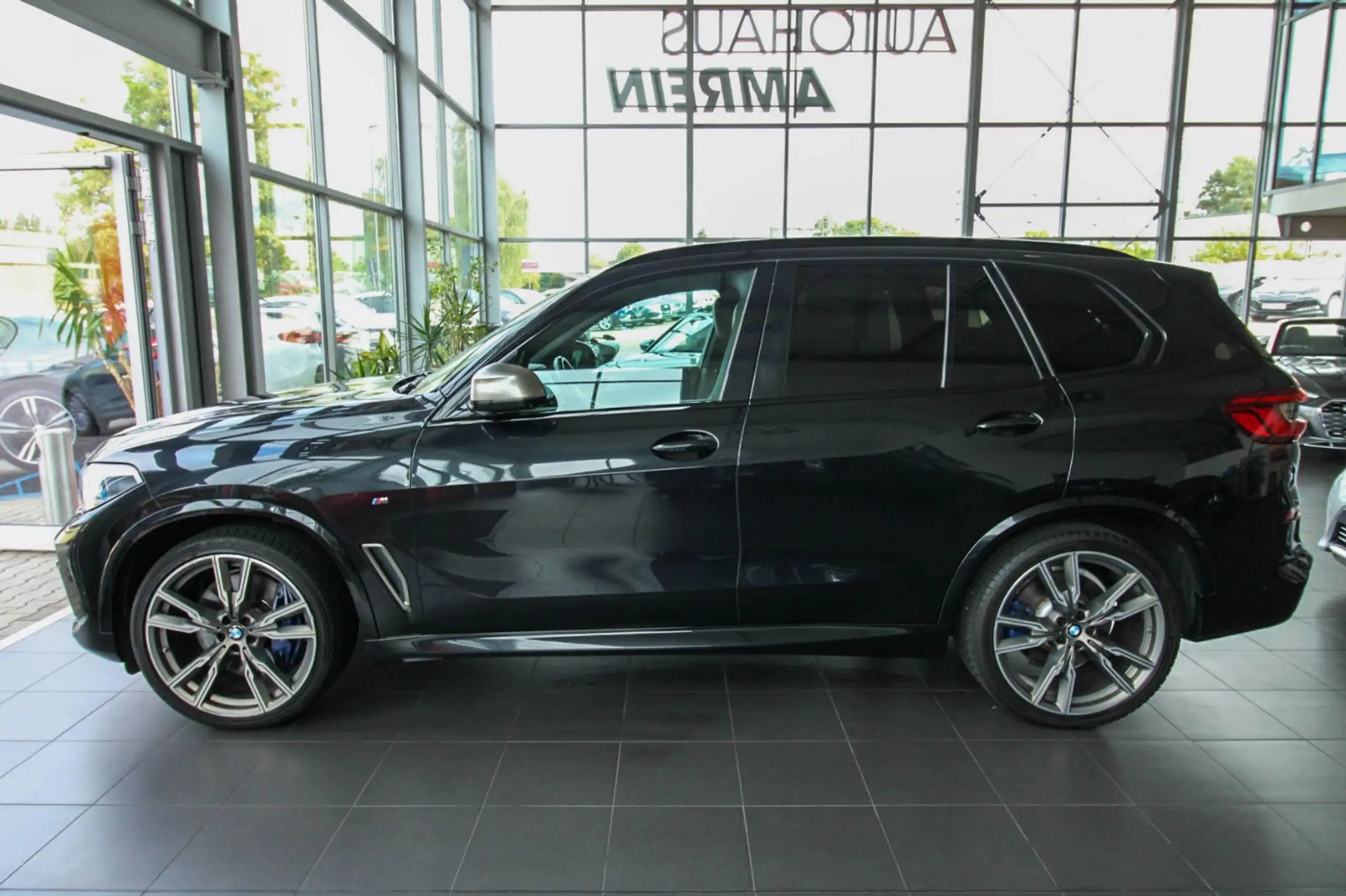 BMW - X5 M