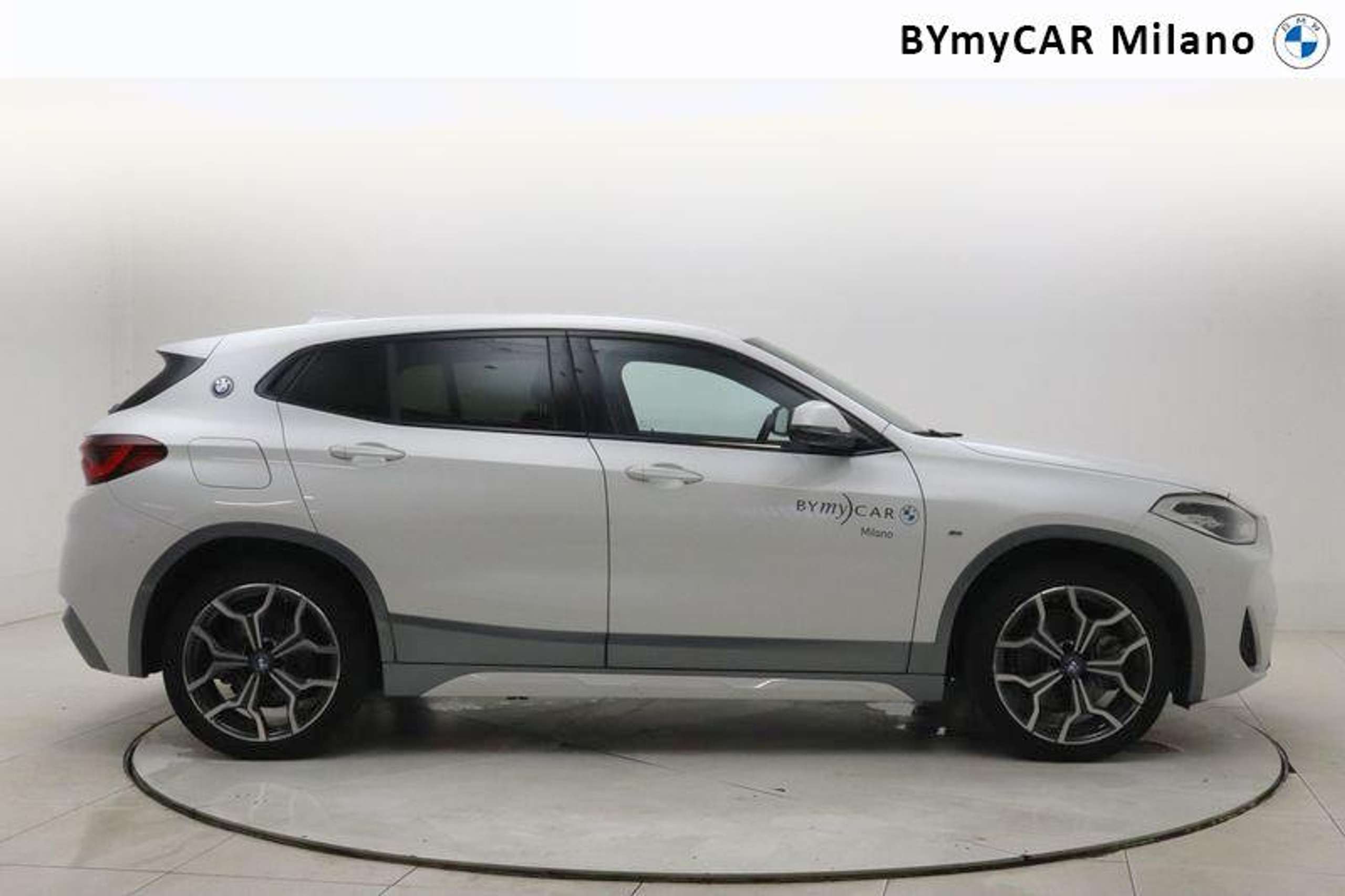 BMW - X2