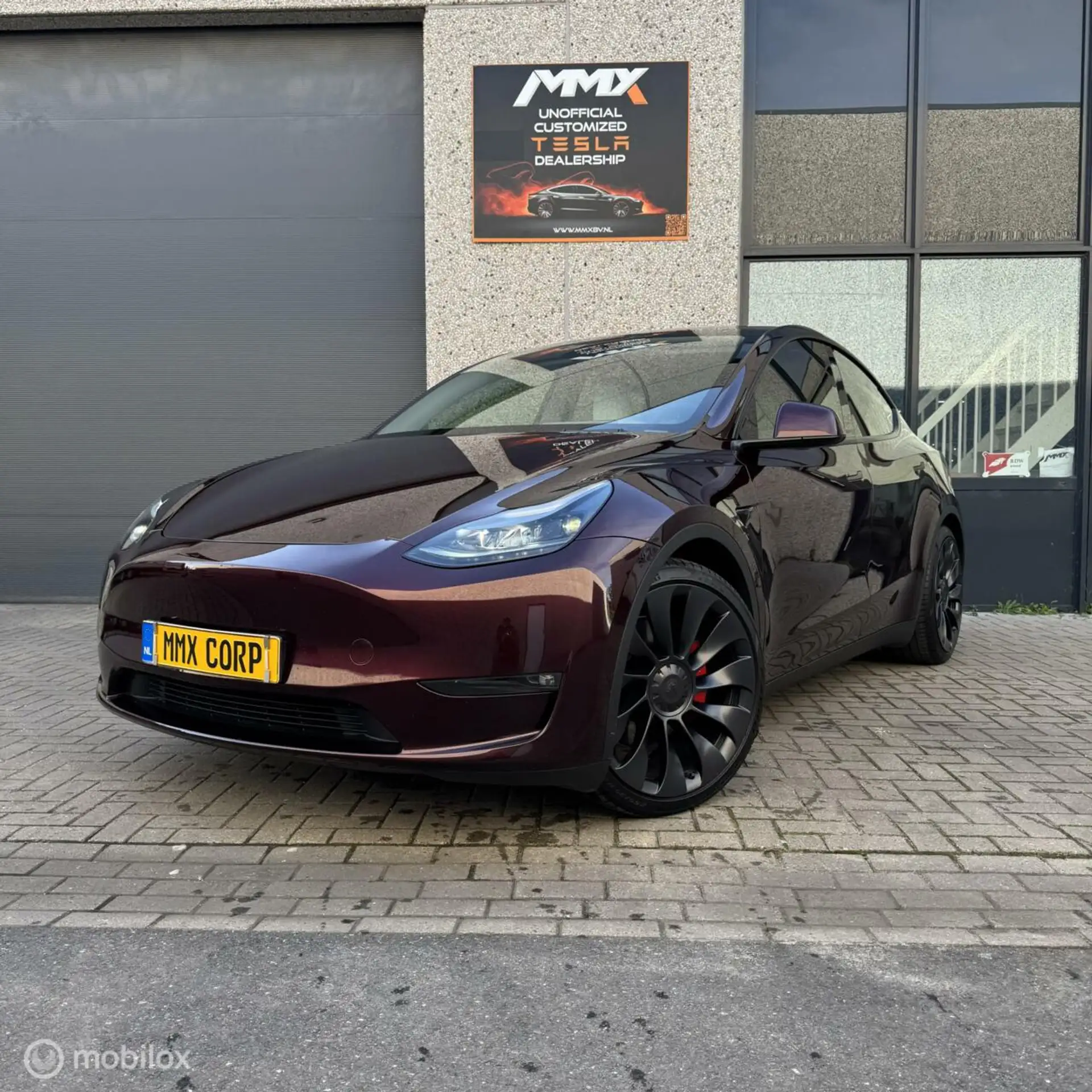 Tesla - Model Y