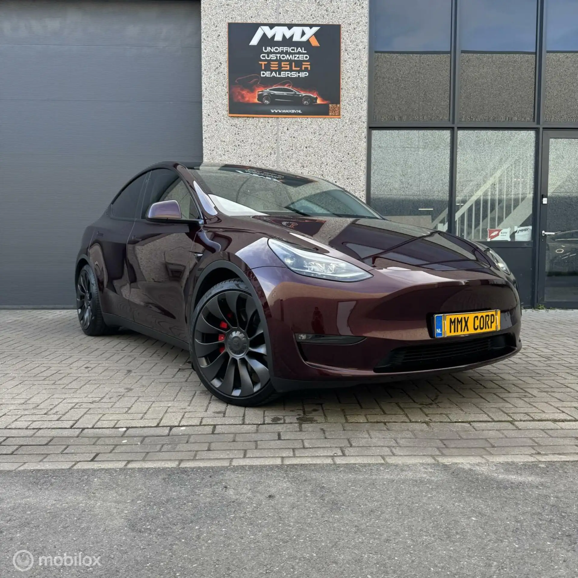 Tesla - Model Y