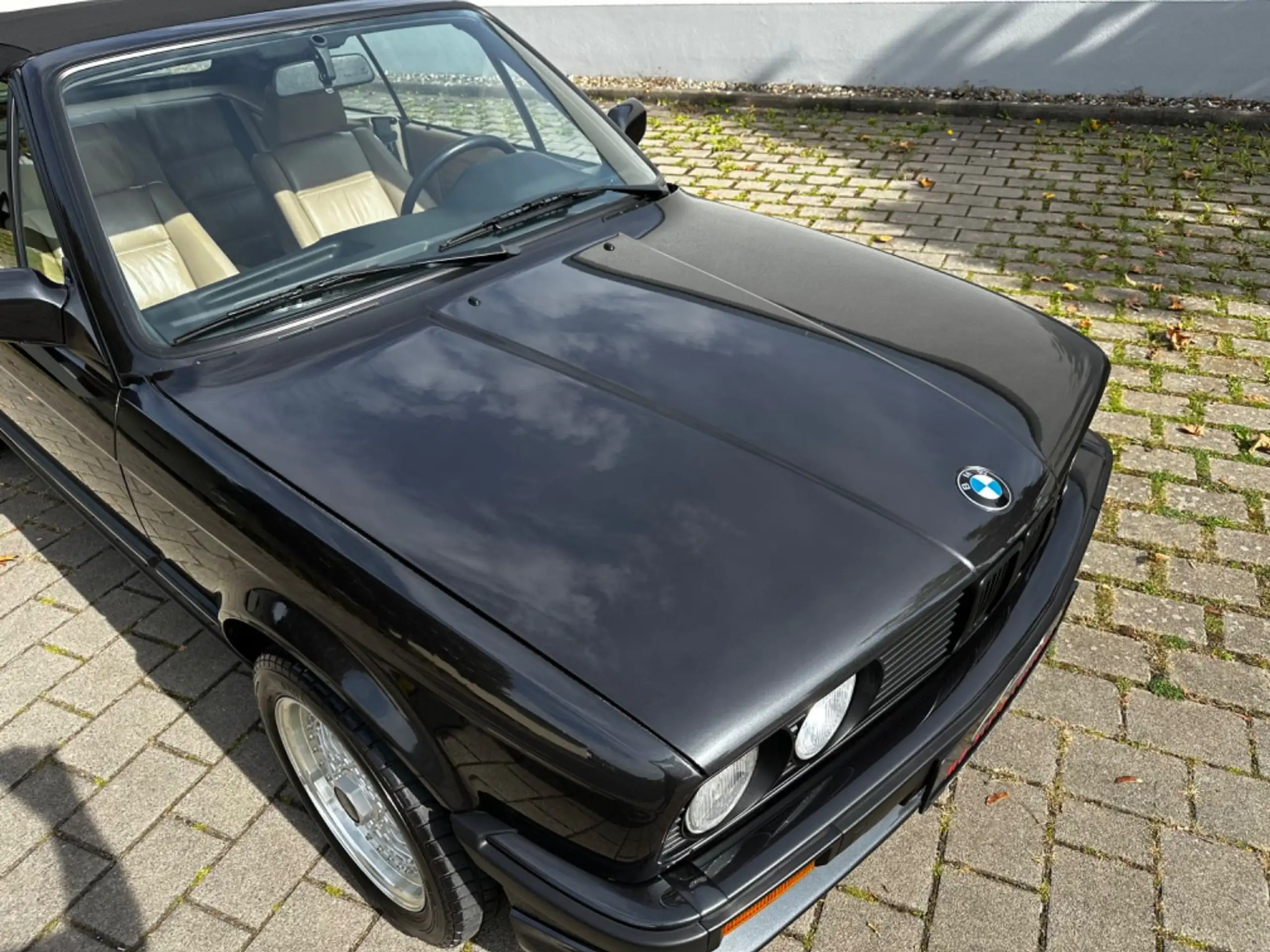 BMW - 325