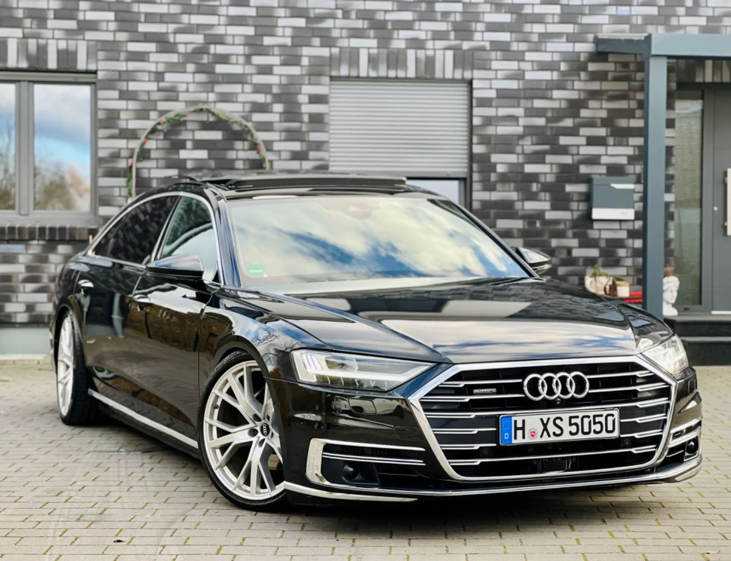 Audi - A8