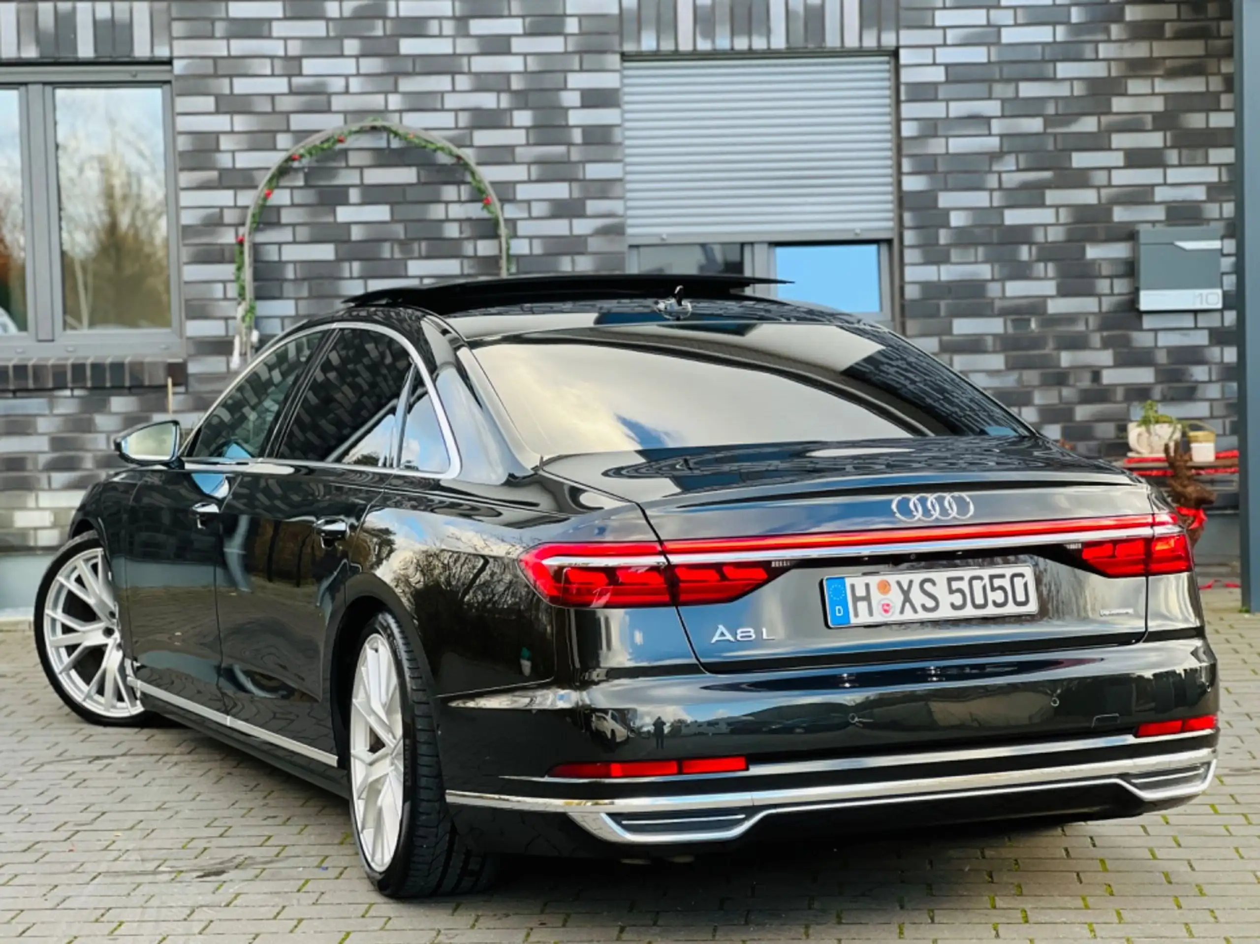 Audi - A8