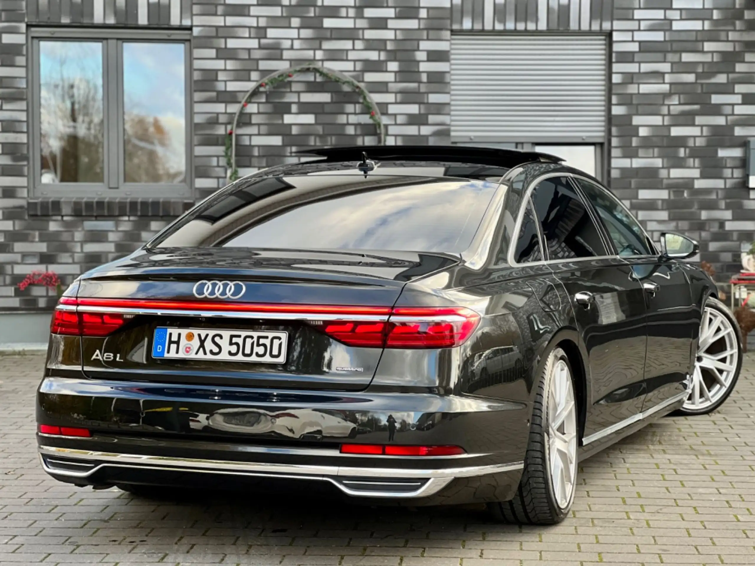 Audi - A8