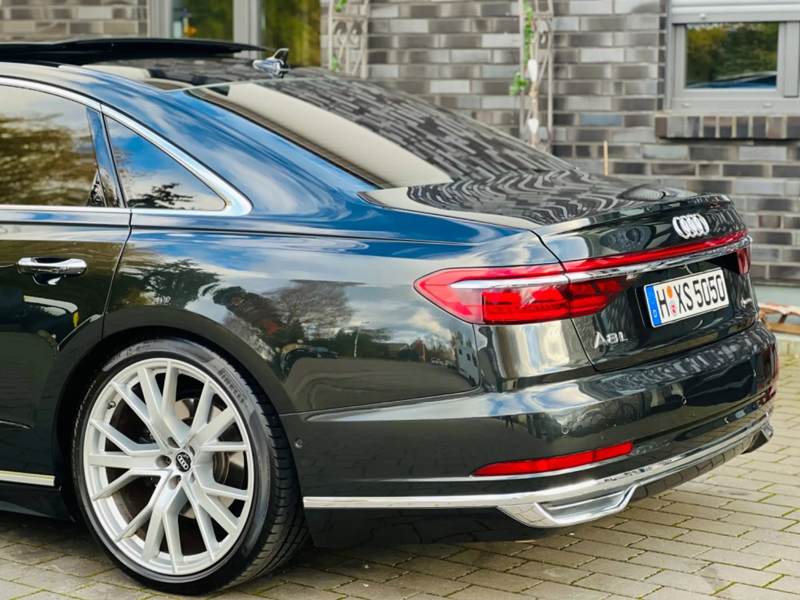 Audi - A8