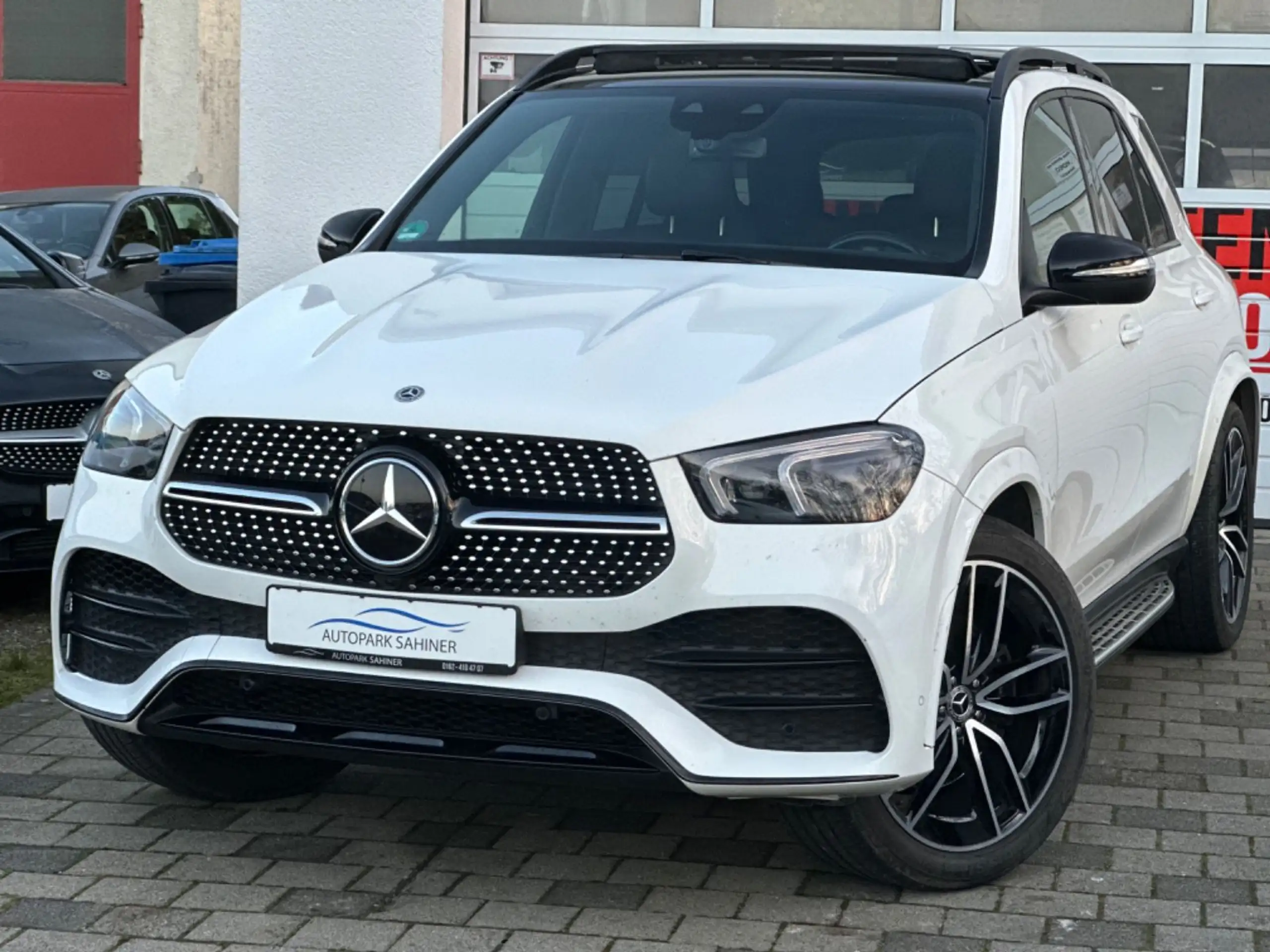 Mercedes-Benz - GLE 400