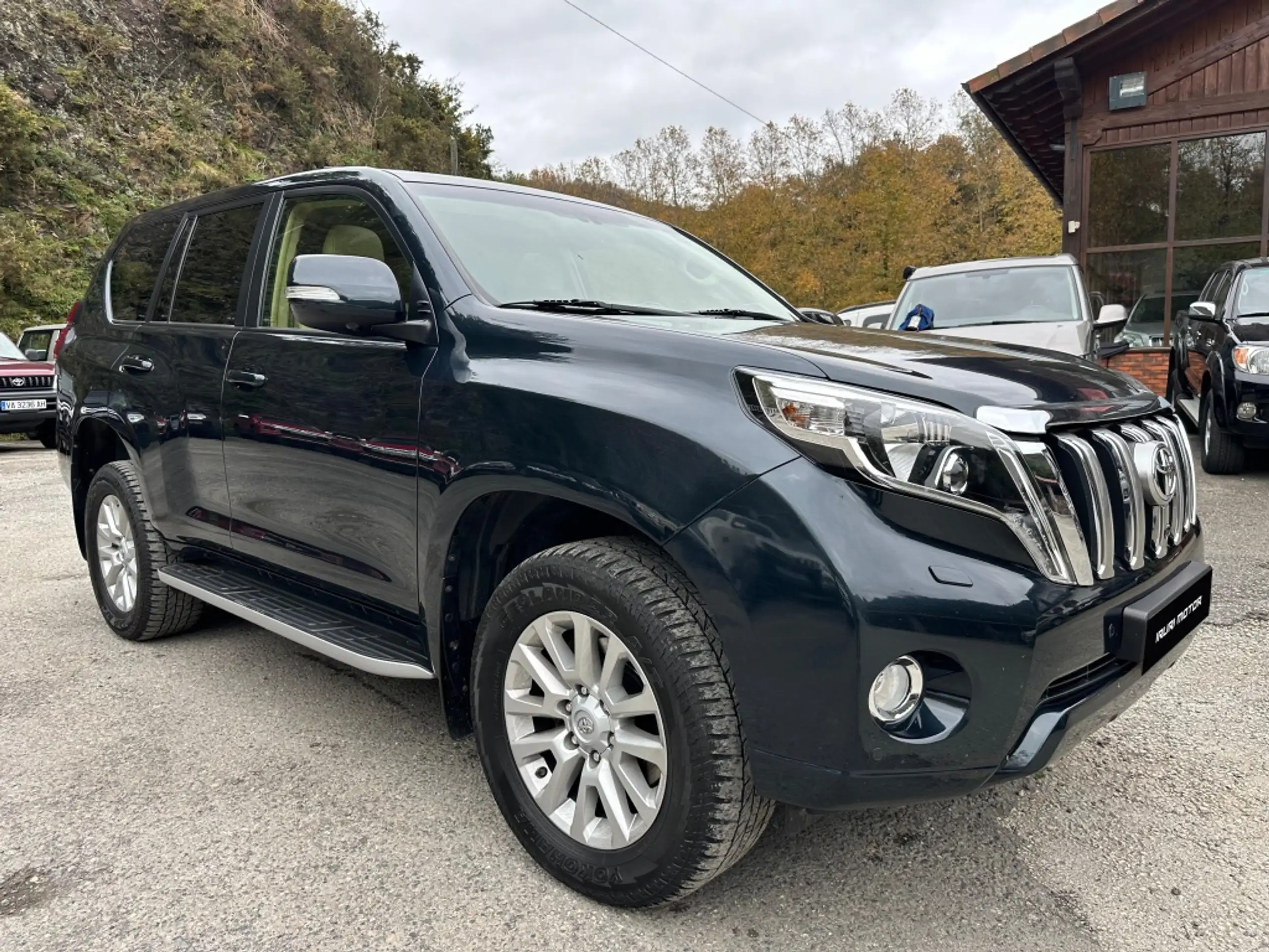 Toyota - Land Cruiser