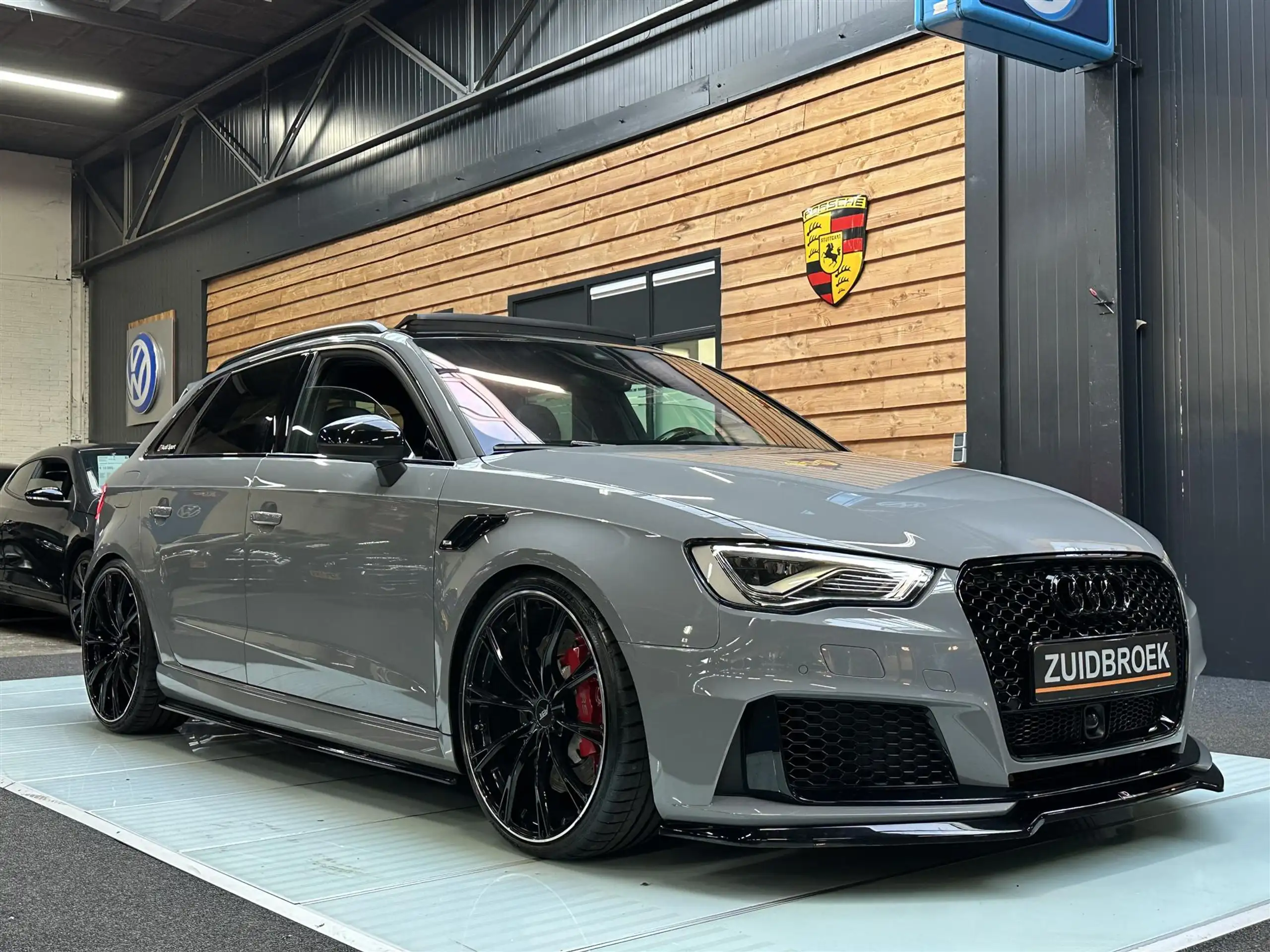 Audi - RS3