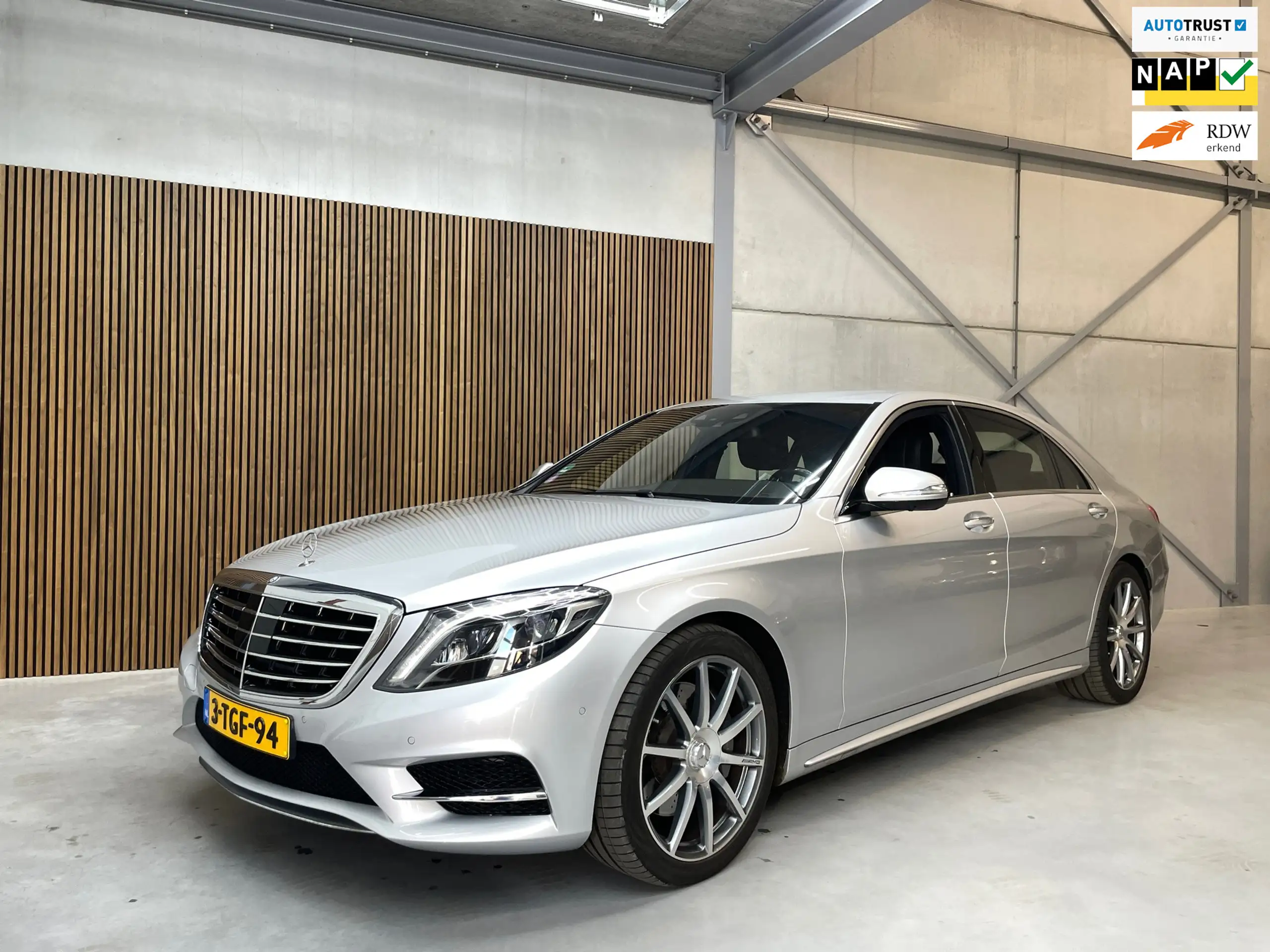 Mercedes-Benz - S 500