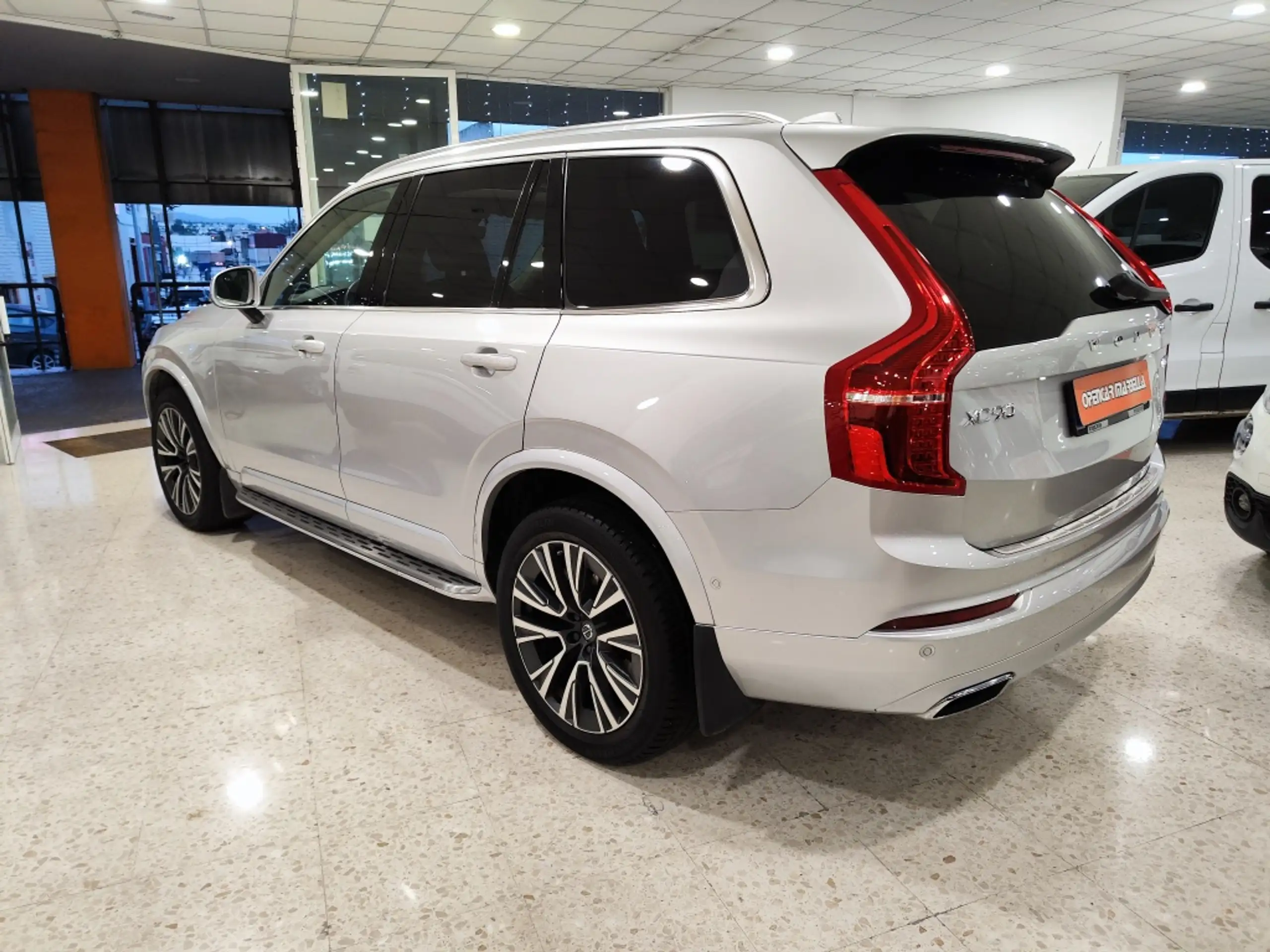 Volvo - XC90