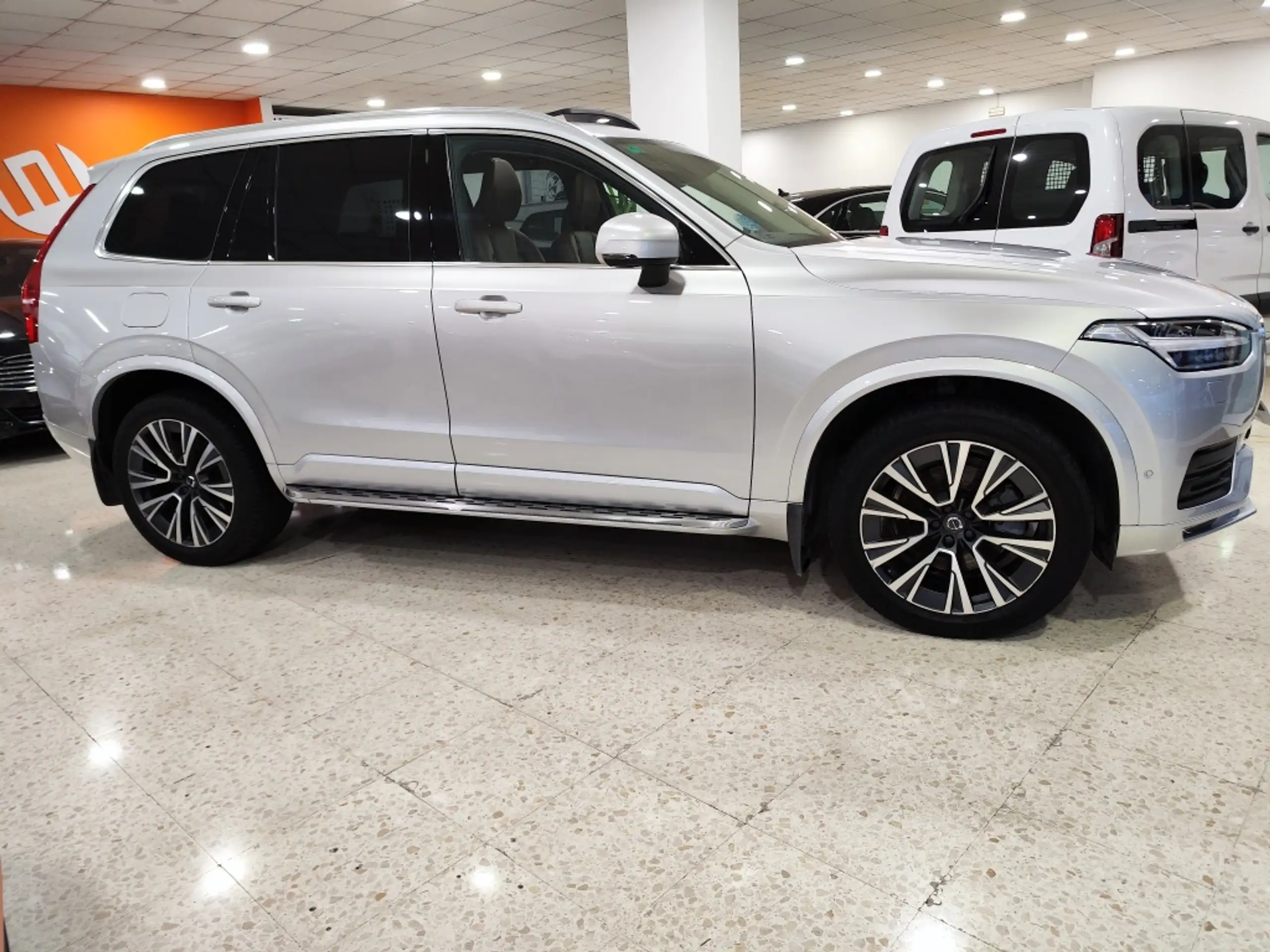 Volvo - XC90