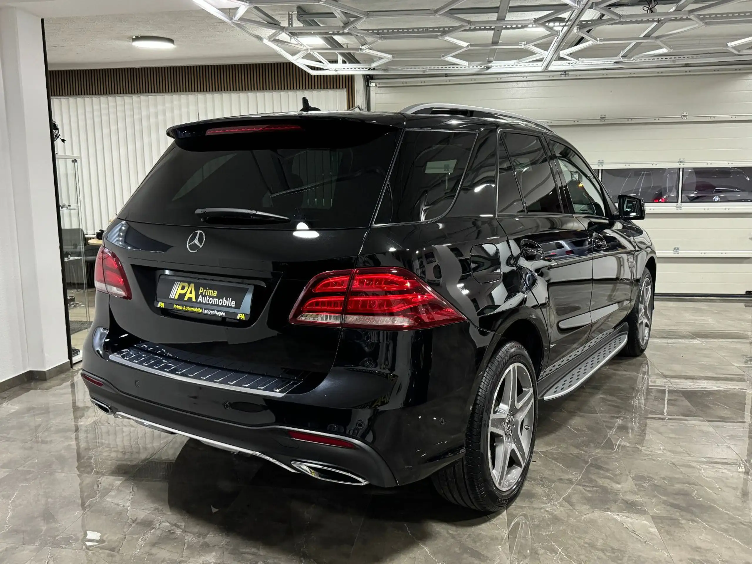 Mercedes-Benz - GLE 350