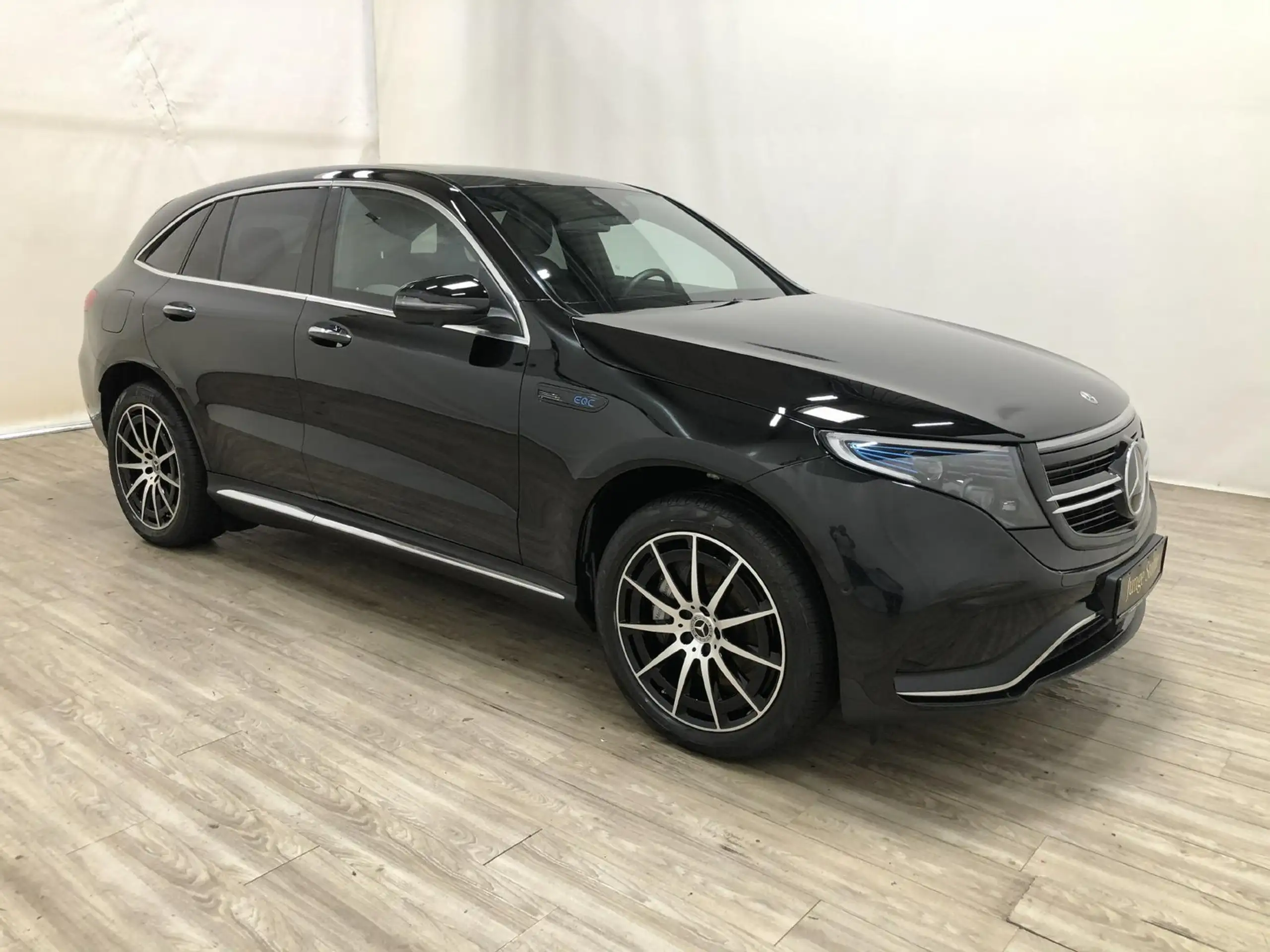 Mercedes-Benz - EQC 400