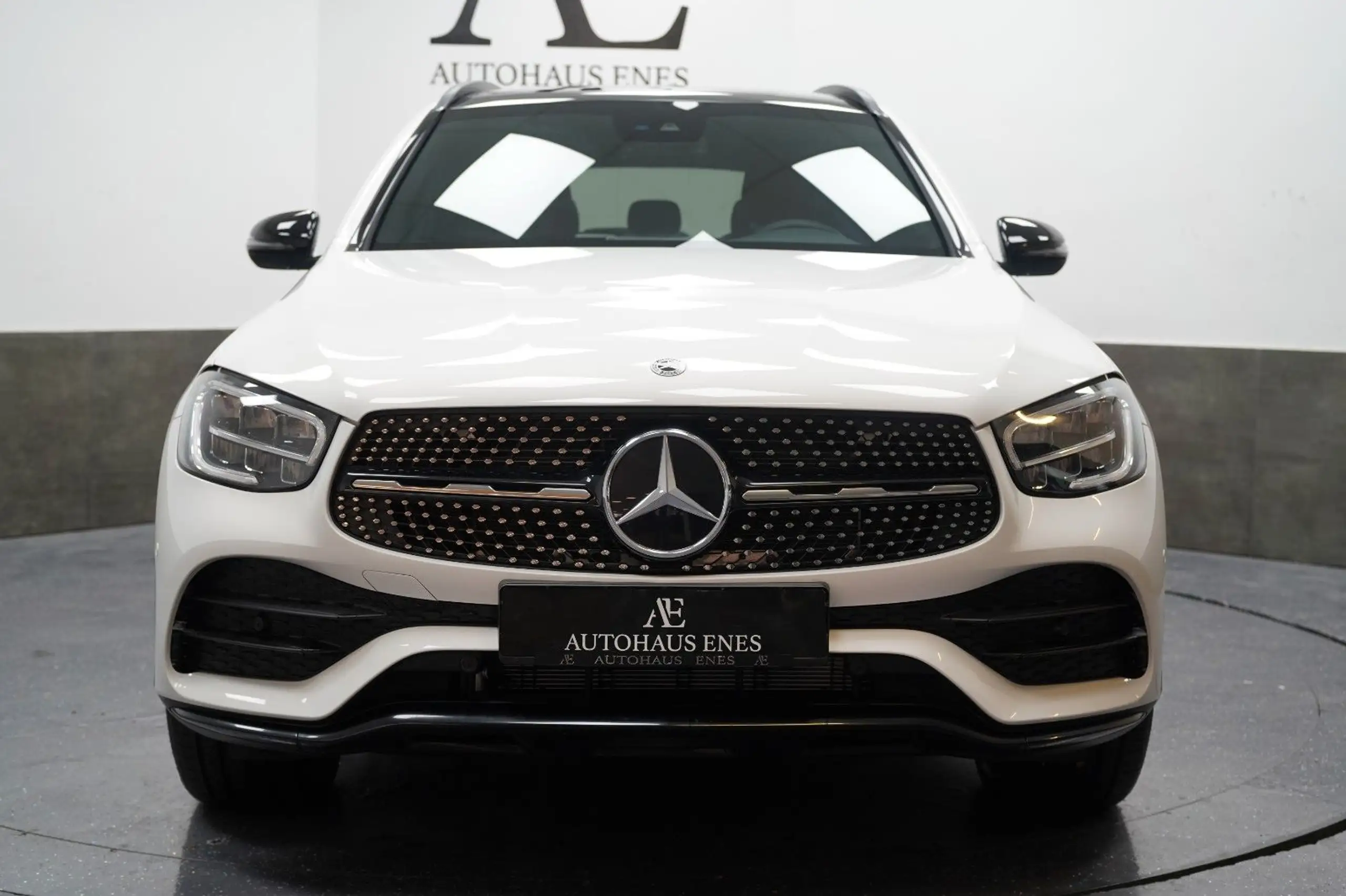 Mercedes-Benz - GLC 200