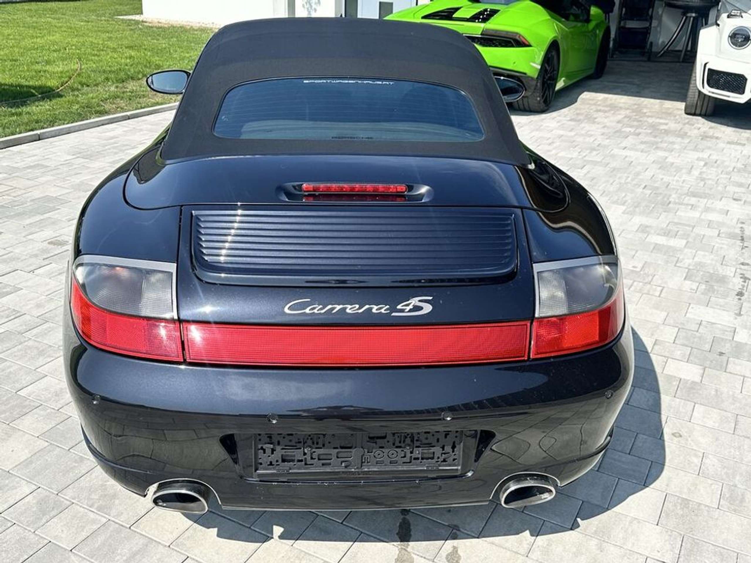 Porsche - 911