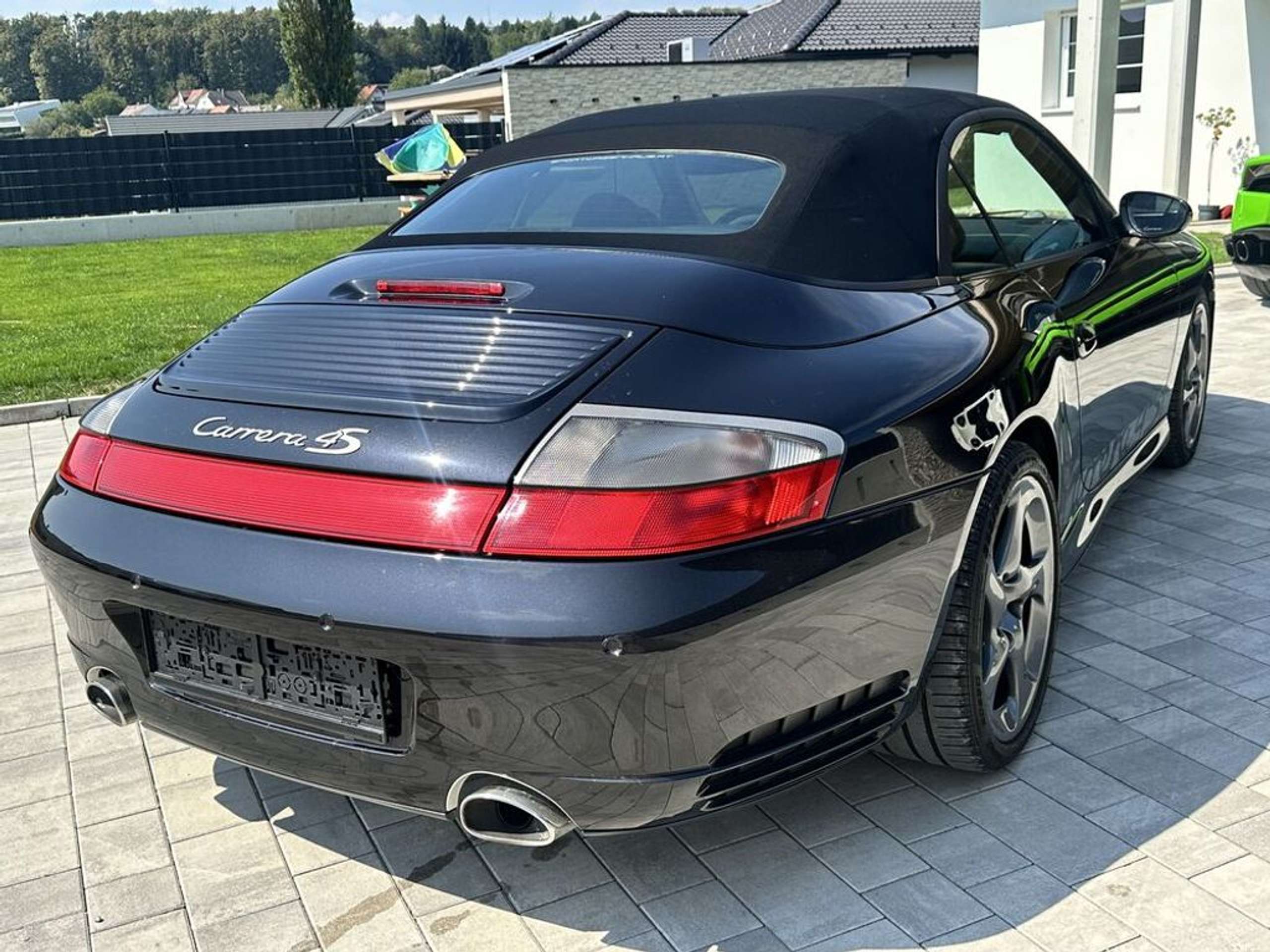 Porsche - 911