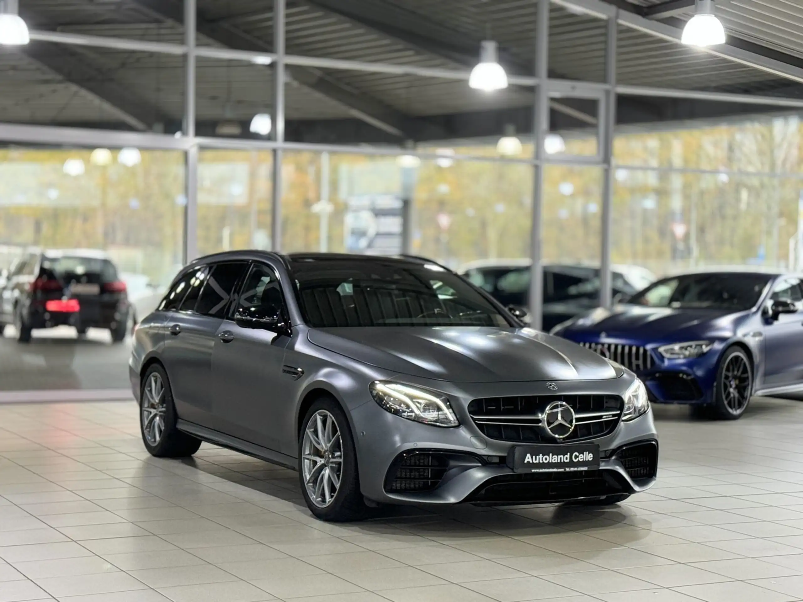 Mercedes-Benz - E 63 AMG