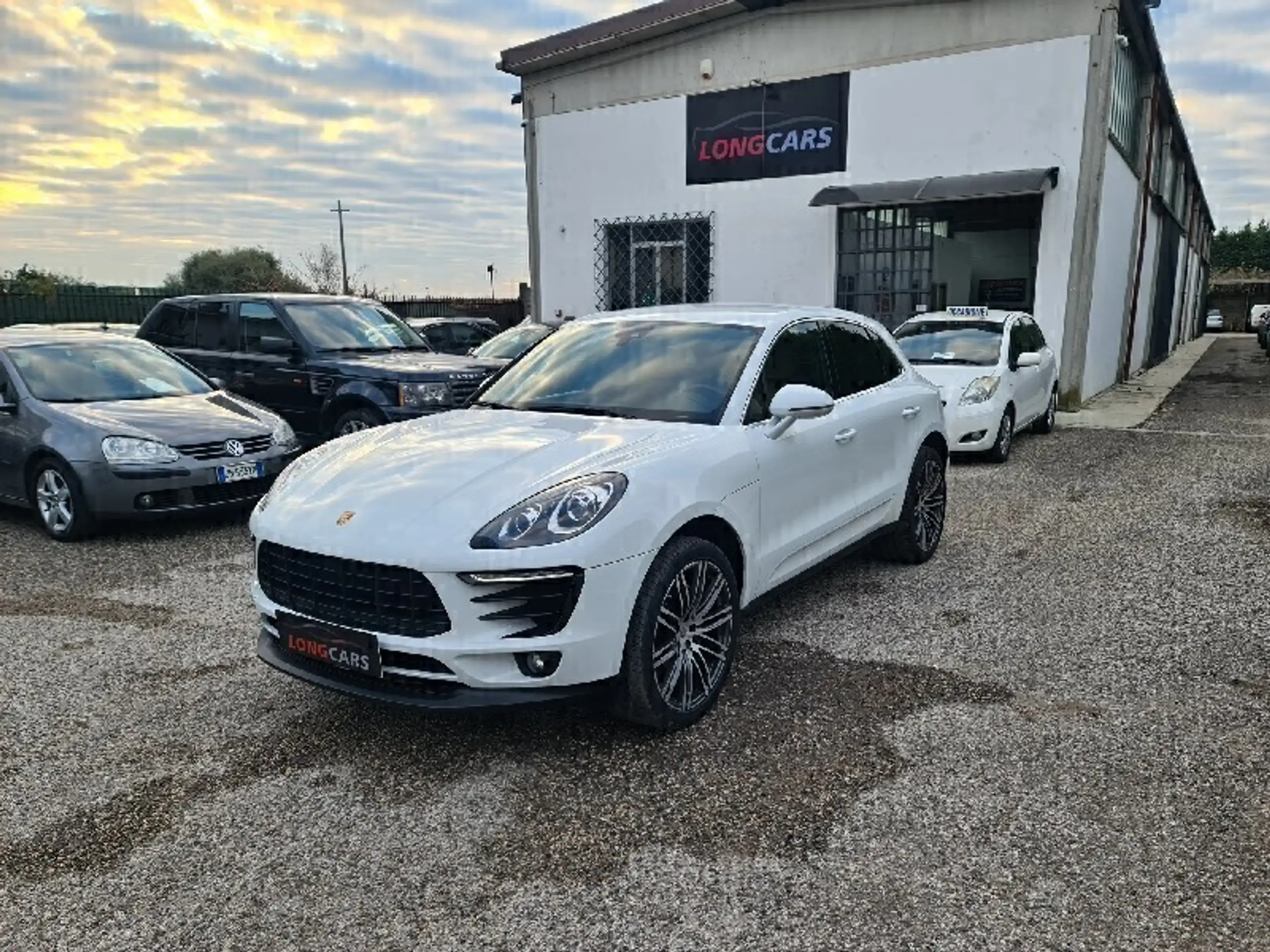 Porsche - Macan