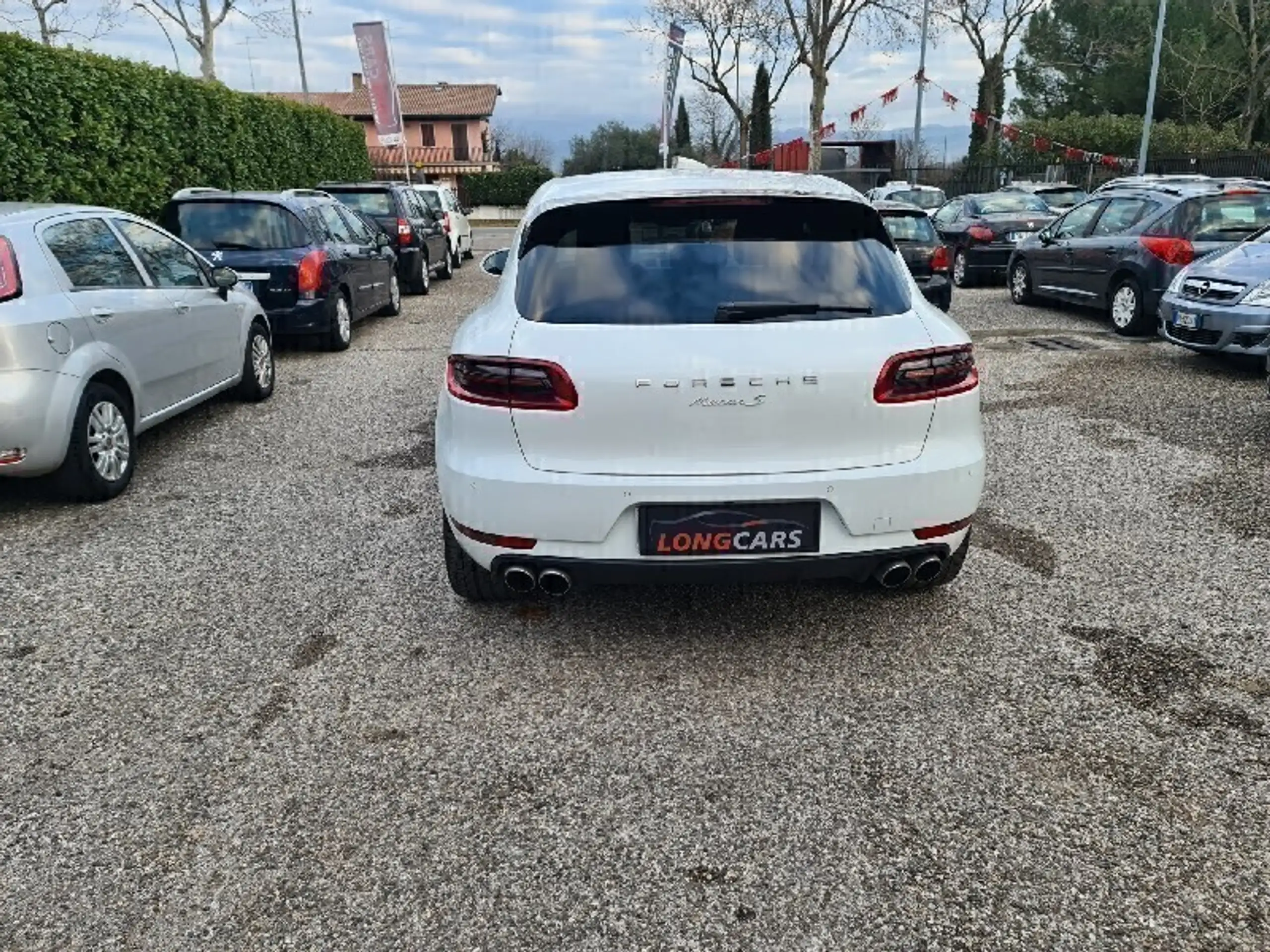 Porsche - Macan